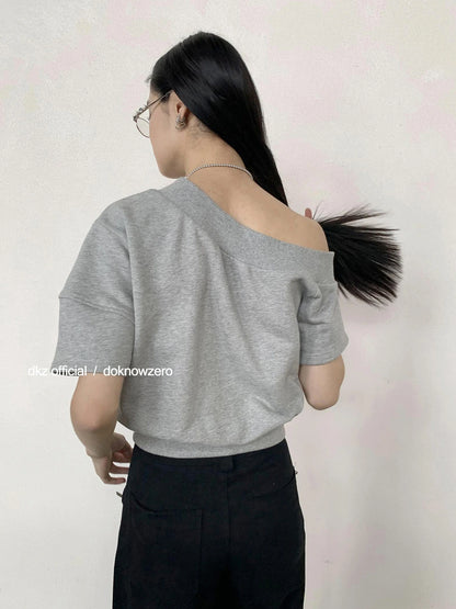 DKZ OFFICIAL Asymmetrical Slouchy Knit Top