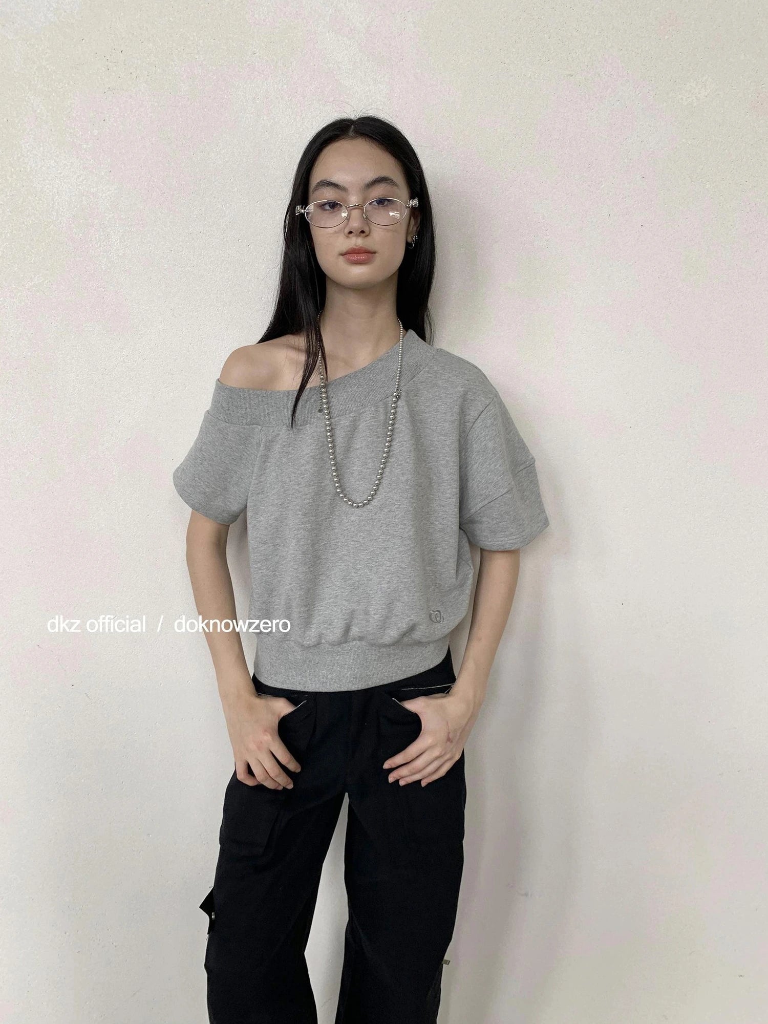 DKZ OFFICIAL Asymmetrical Slouchy Knit Top