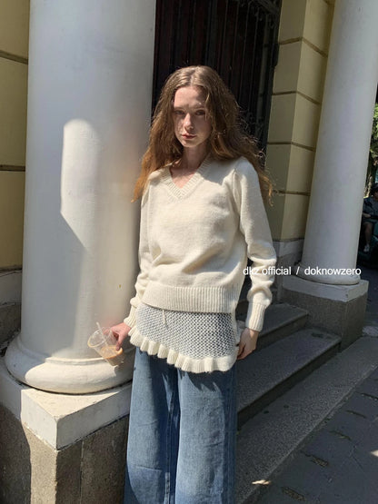 Atmosphere V-neck Knit Set With Skirt