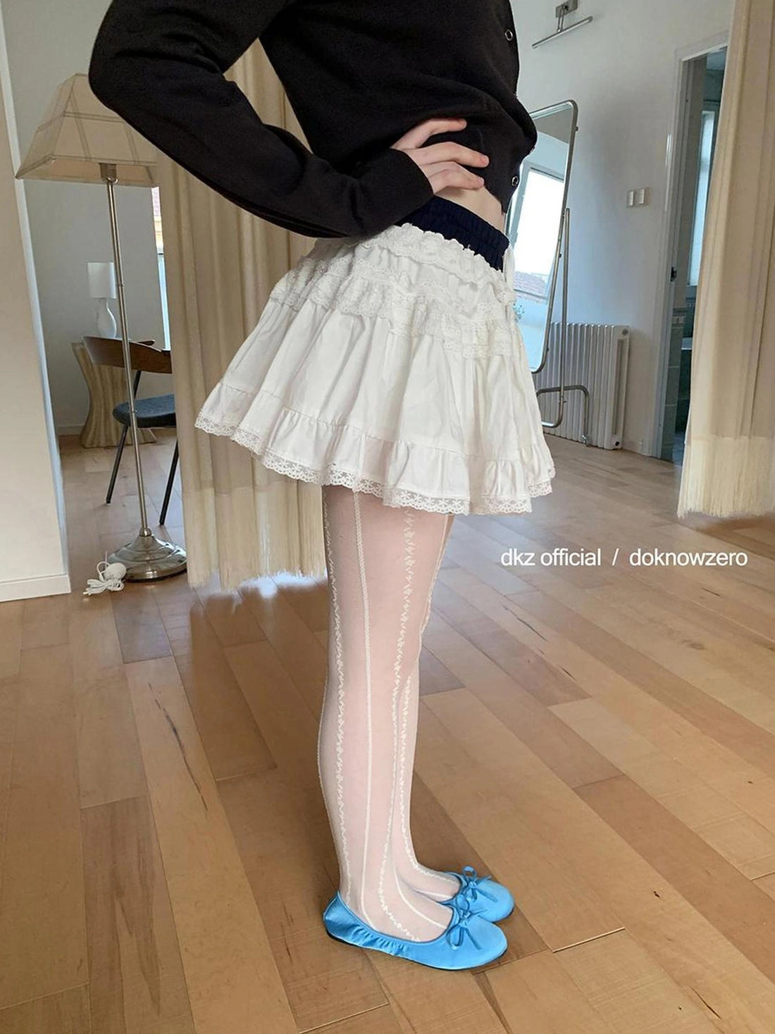 DKZ OFFICIAL Ballet Lace Flared Mini Skirt