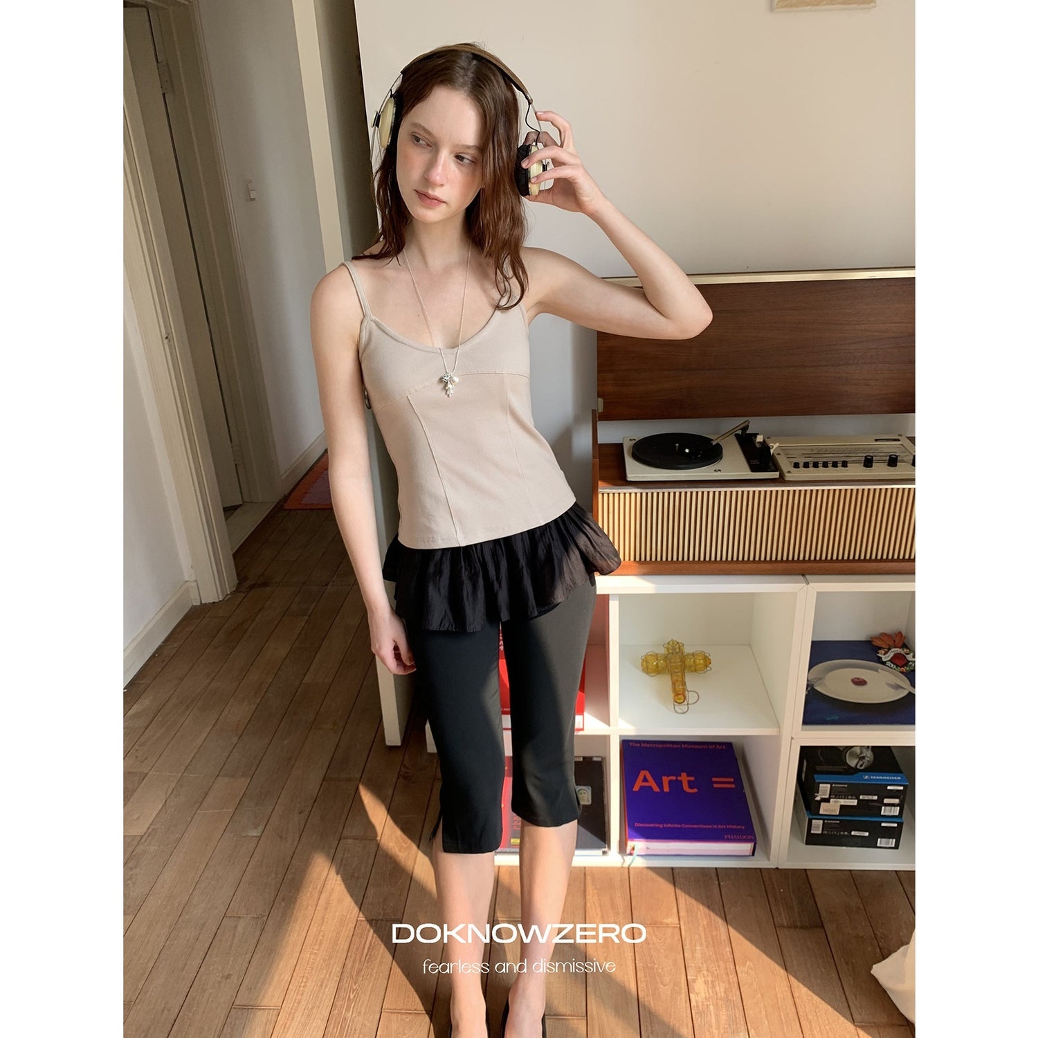 DKZ_OFFICIAL_Basic_Side_Button_Slim_Fit_Women&