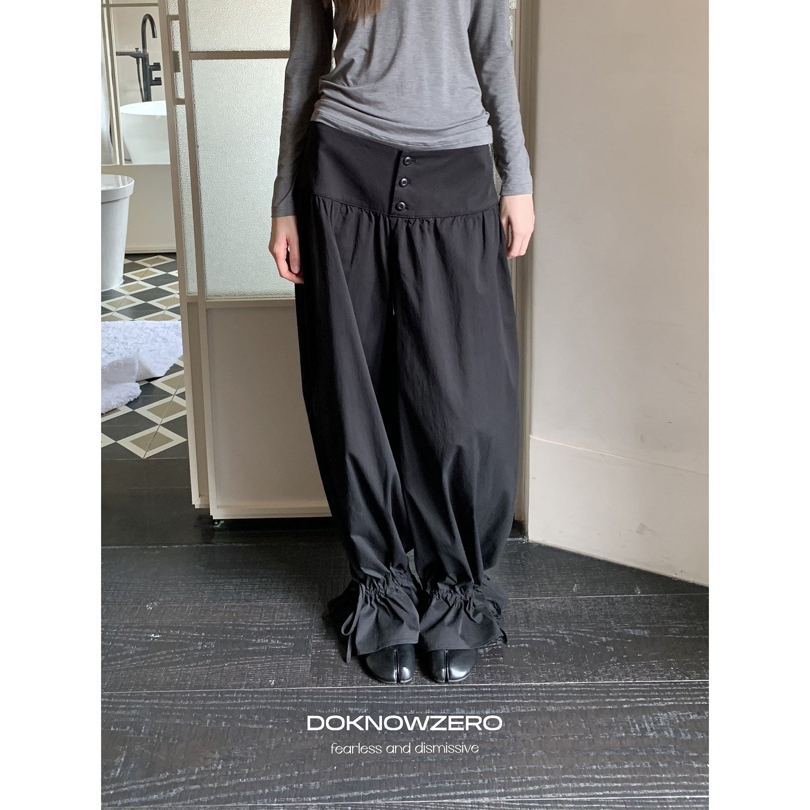 DKZ_OFFICIAL_Black_Drawstring_Hem_Tapered_Cuff_Women&