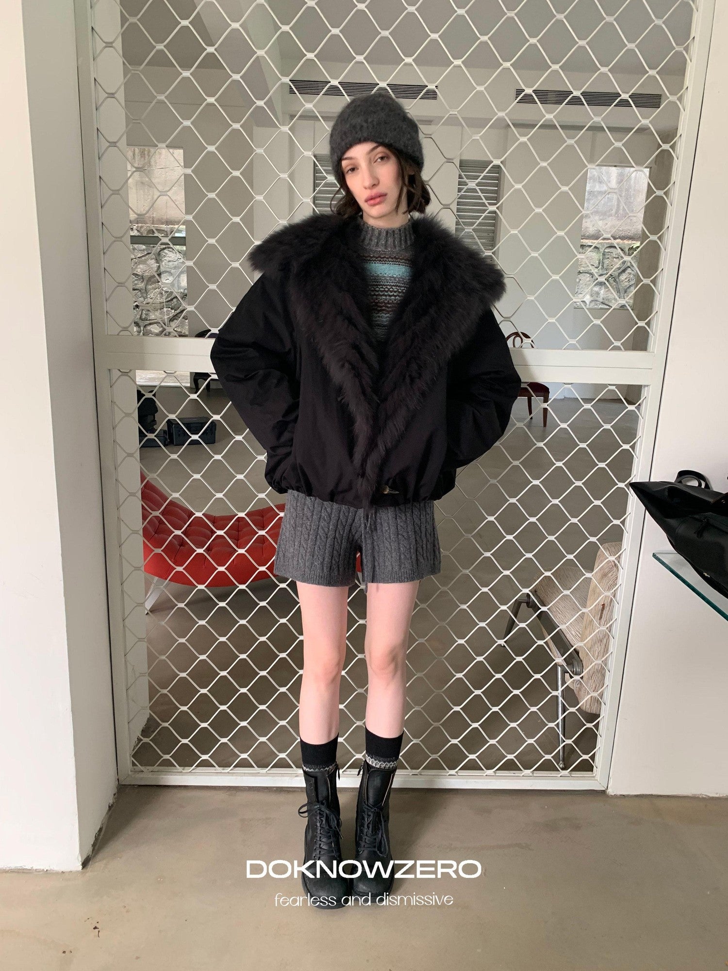 DKZ OFFICIAL Black Fur Trimmed Collar Loose Fit Women&
