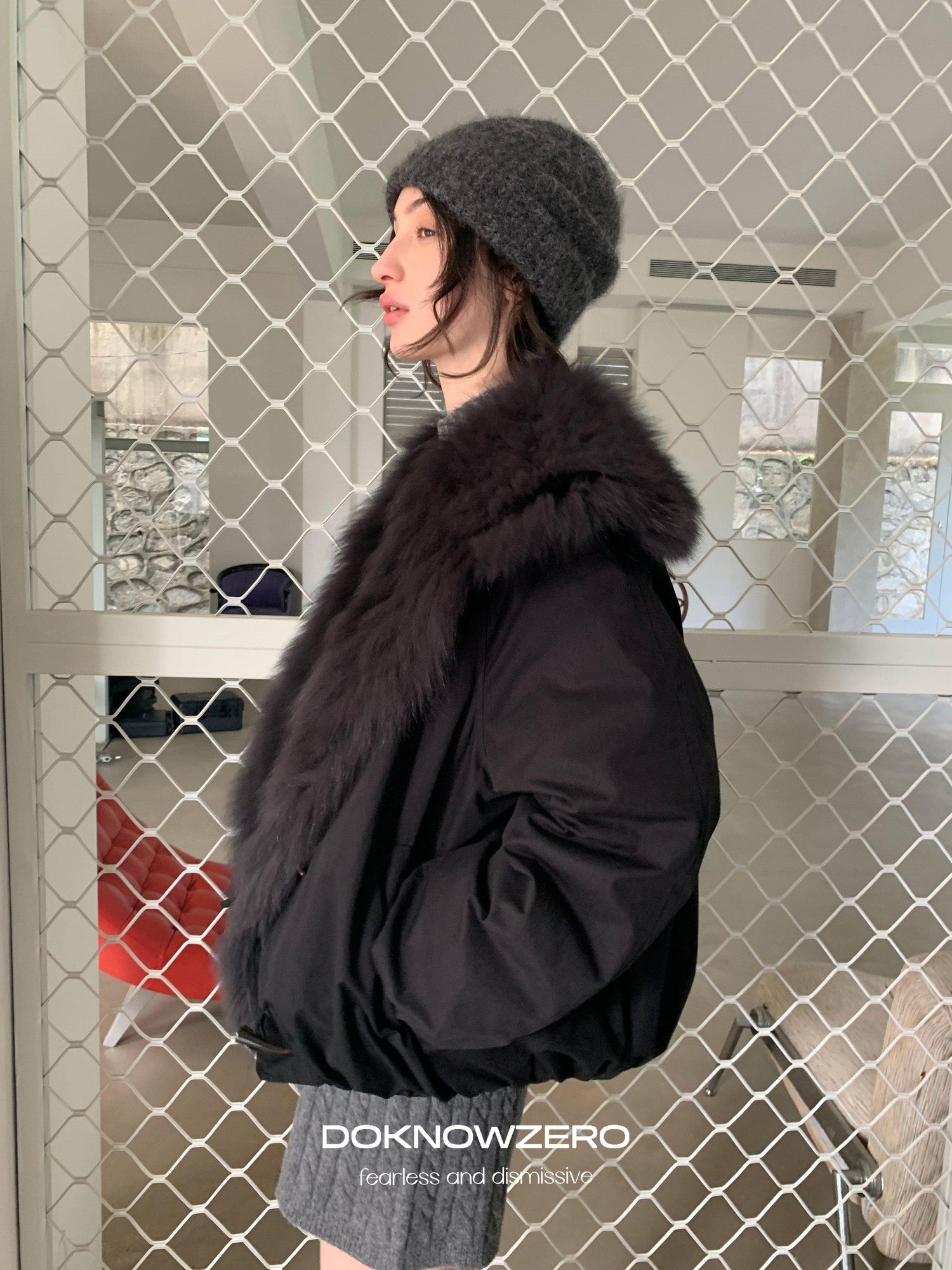 DKZ OFFICIAL Black Fur Trimmed Collar Loose Fit Women&