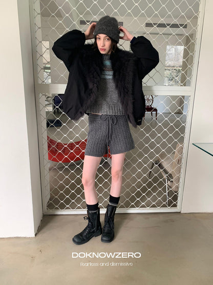 DKZ OFFICIAL Black Fur Trimmed Collar Loose Fit Women&