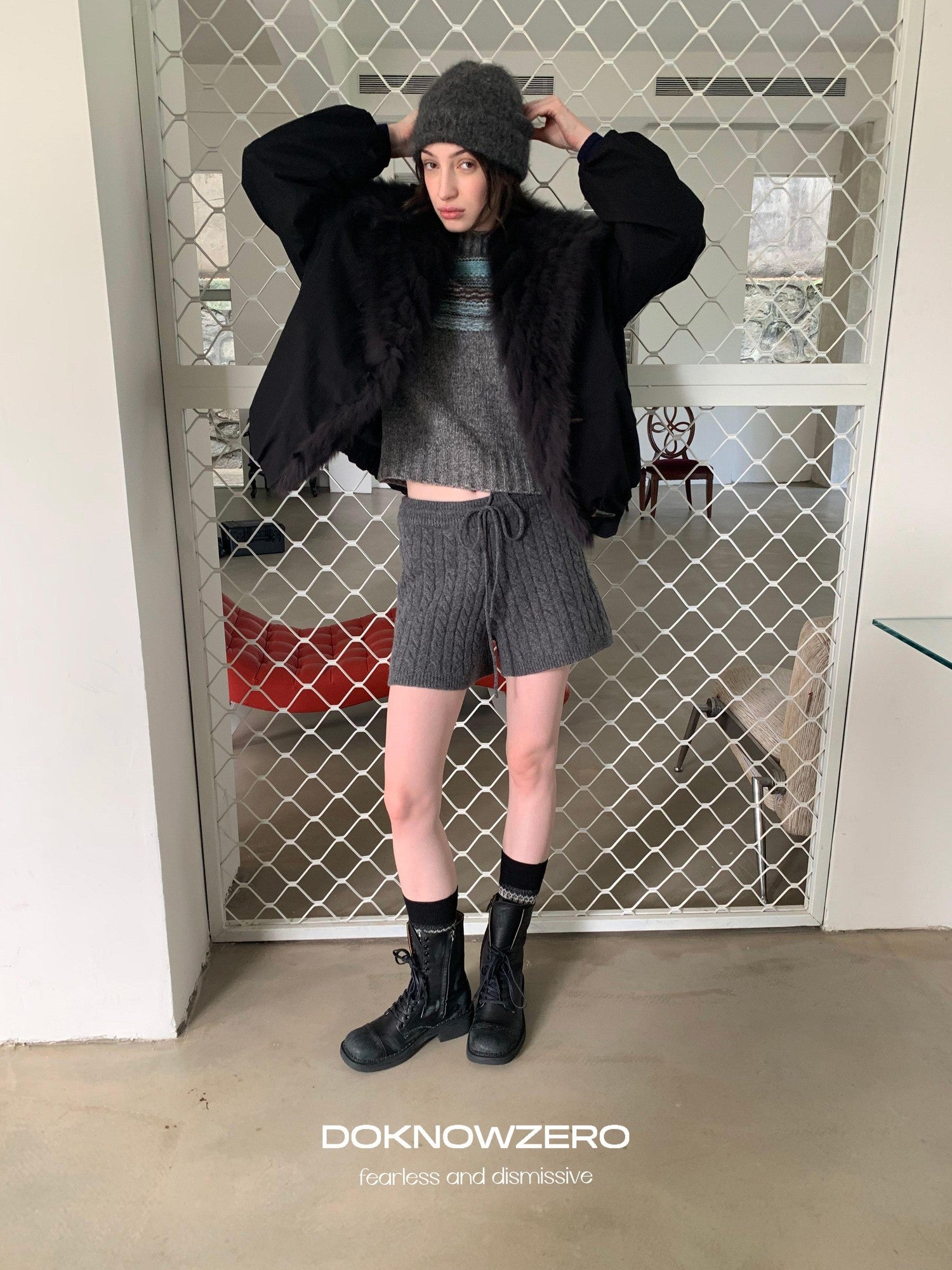 DKZ OFFICIAL Black Fur Trimmed Collar Loose Fit Women&