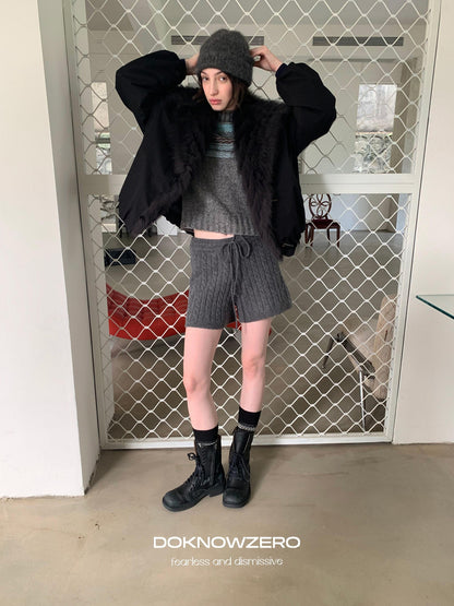 DKZ OFFICIAL Black Fur Trimmed Collar Loose Fit Women&