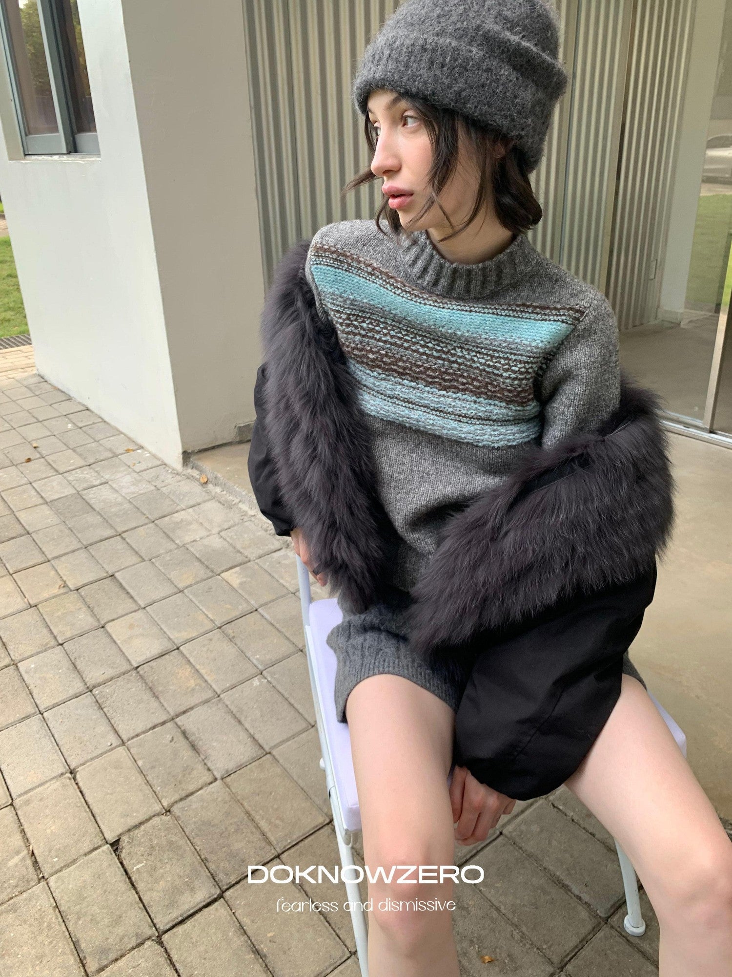 DKZ OFFICIAL Black Fur Trimmed Collar Loose Fit Women&