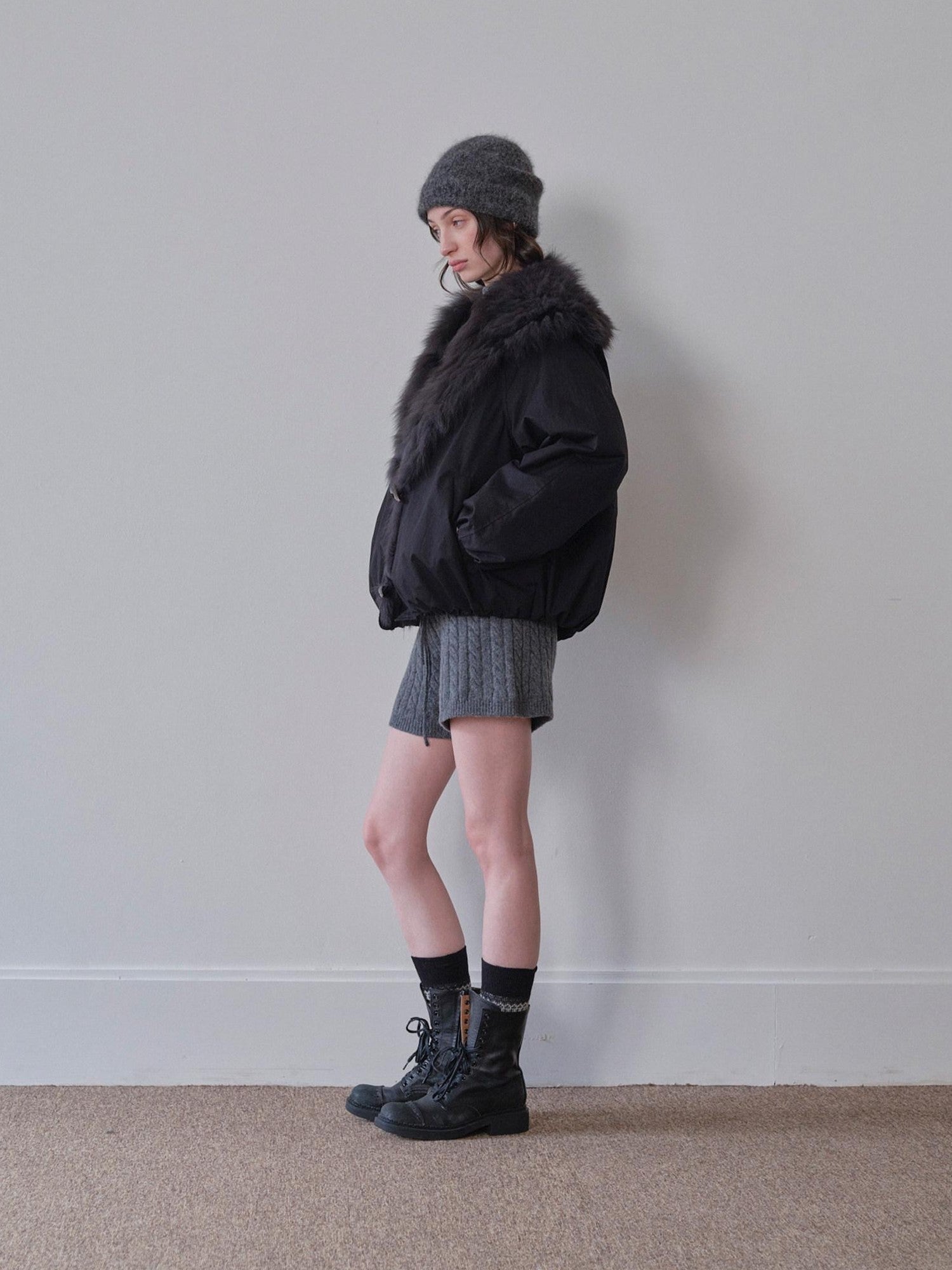 DKZ OFFICIAL Black Fur Trimmed Collar Loose Fit Women&