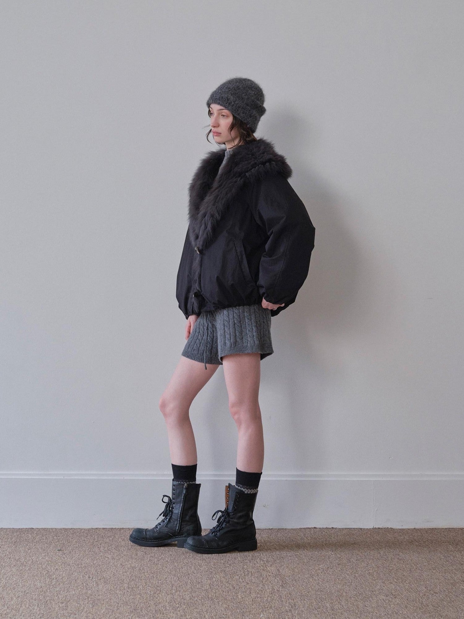 DKZ OFFICIAL Black Fur Trimmed Collar Loose Fit Women&