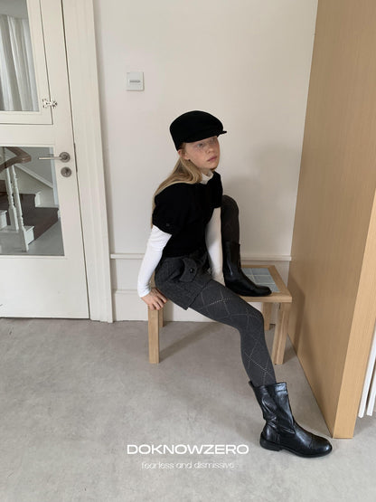 DKZ OFFICIAL Black Knit Cropped Slim Layering Women&