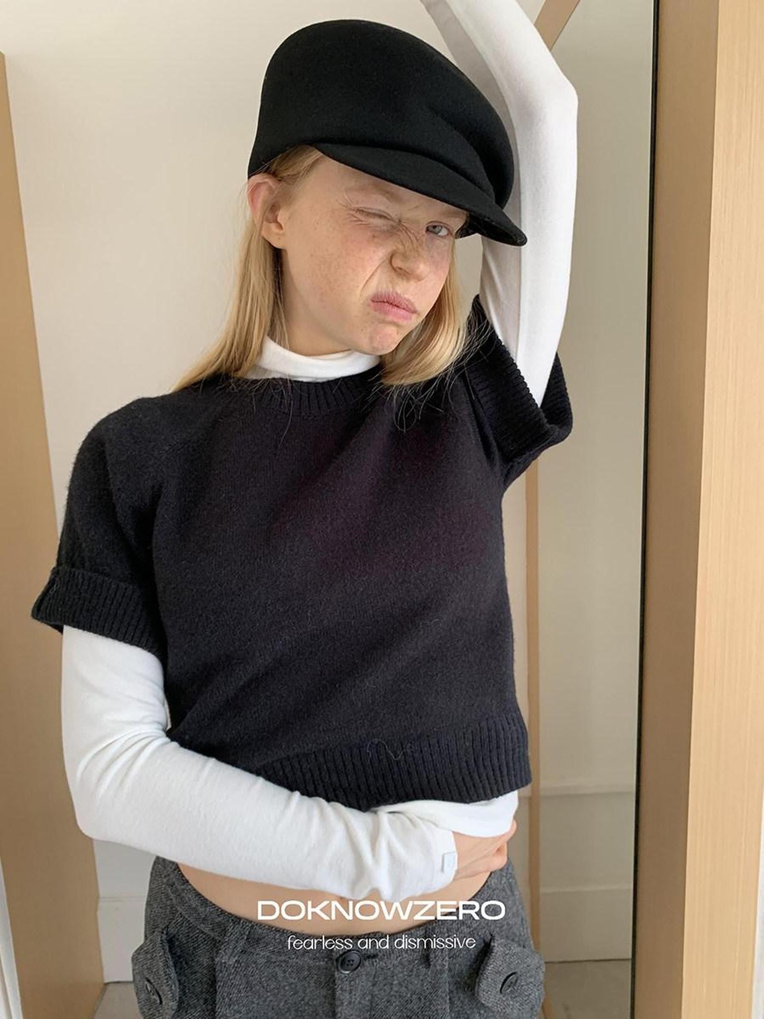 DKZ OFFICIAL Black Knit Cropped Slim Layering Women&