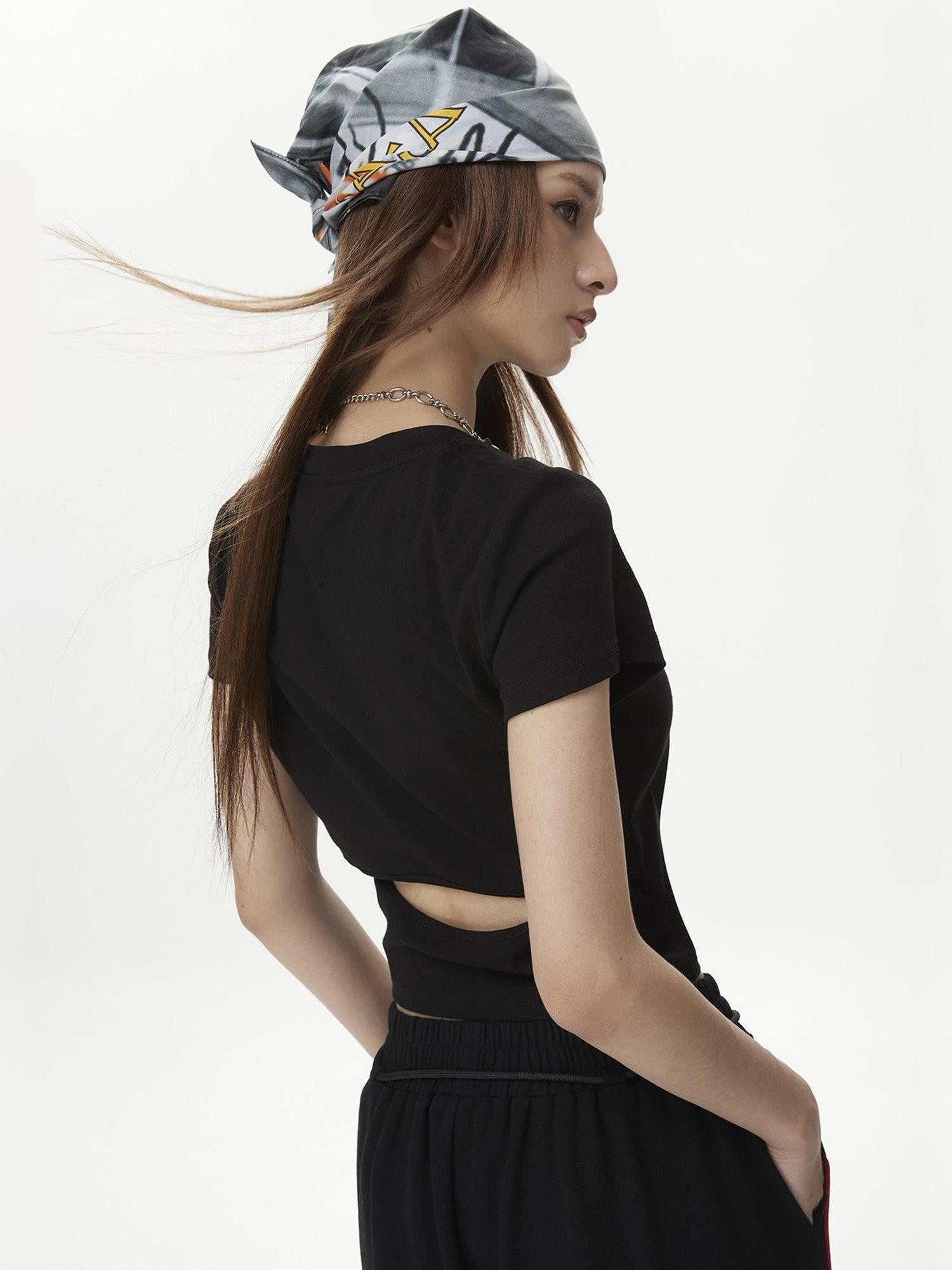 DKZ OFFICIAL Black Letter Print Cropped Women&