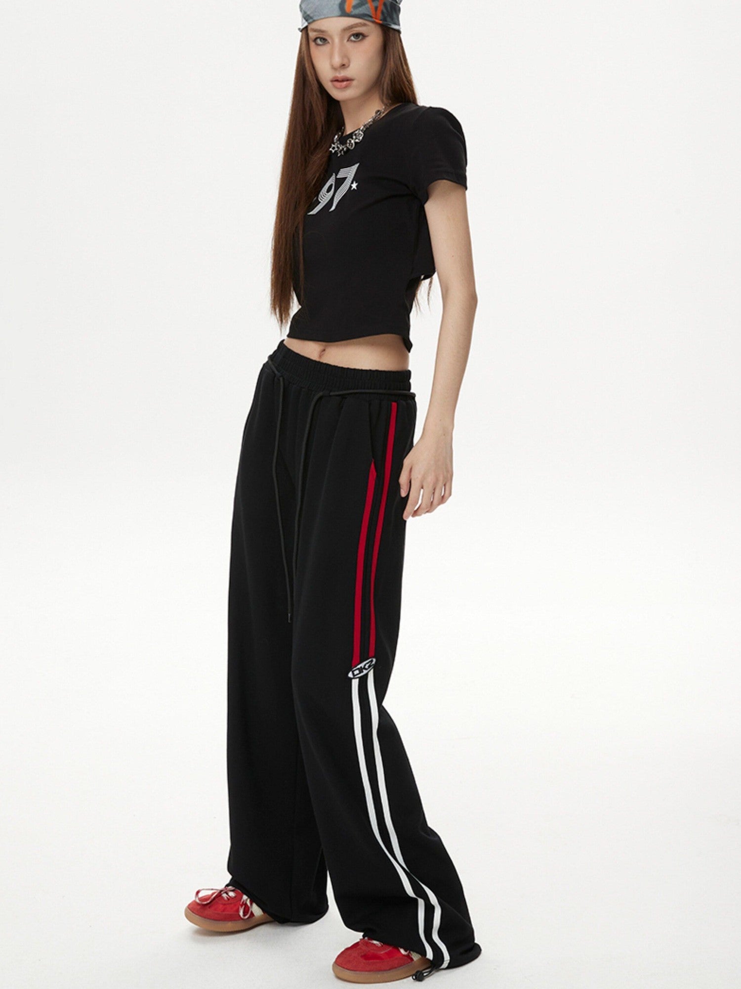 DKZ OFFICIAL Black Letter Print Cropped Women&