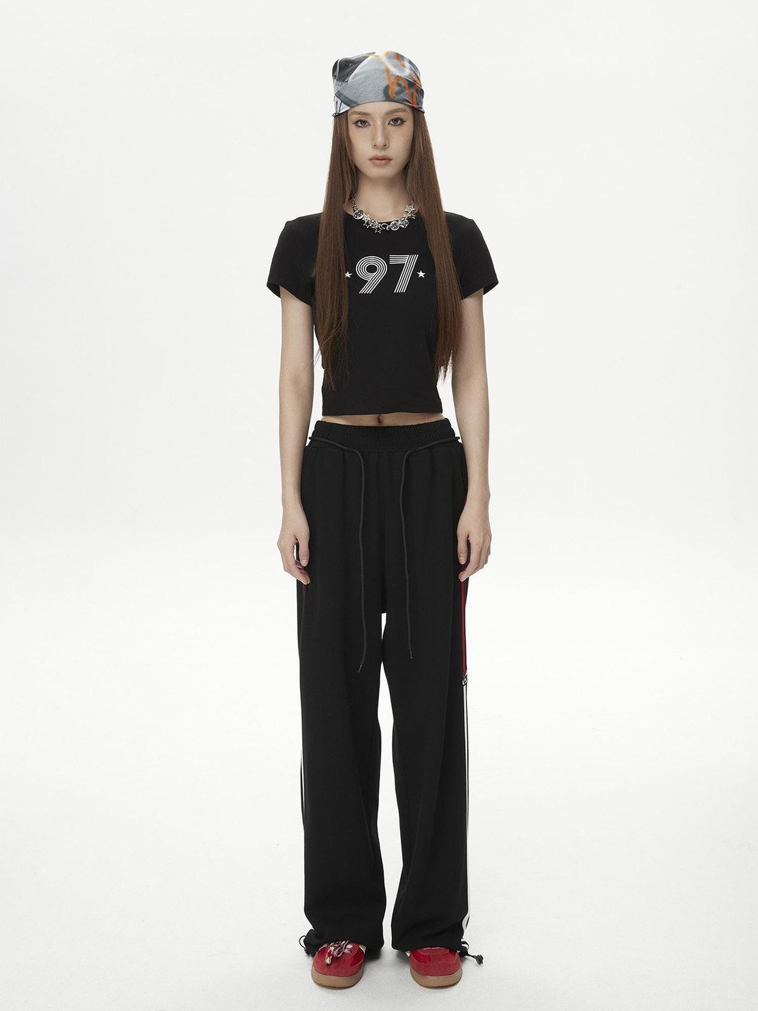DKZ OFFICIAL Black Letter Print Cropped Women&
