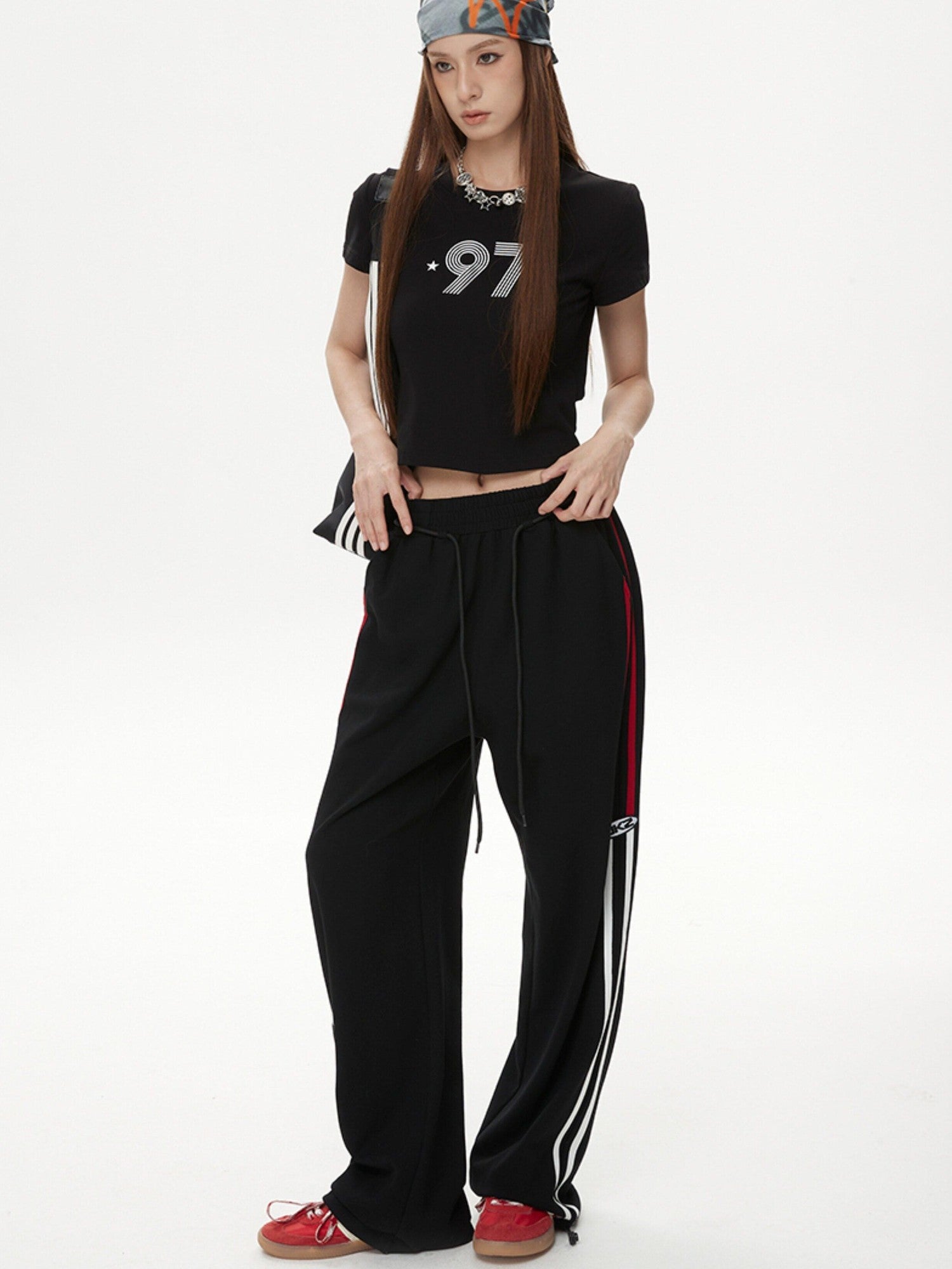DKZ OFFICIAL Black Letter Print Cropped Women&