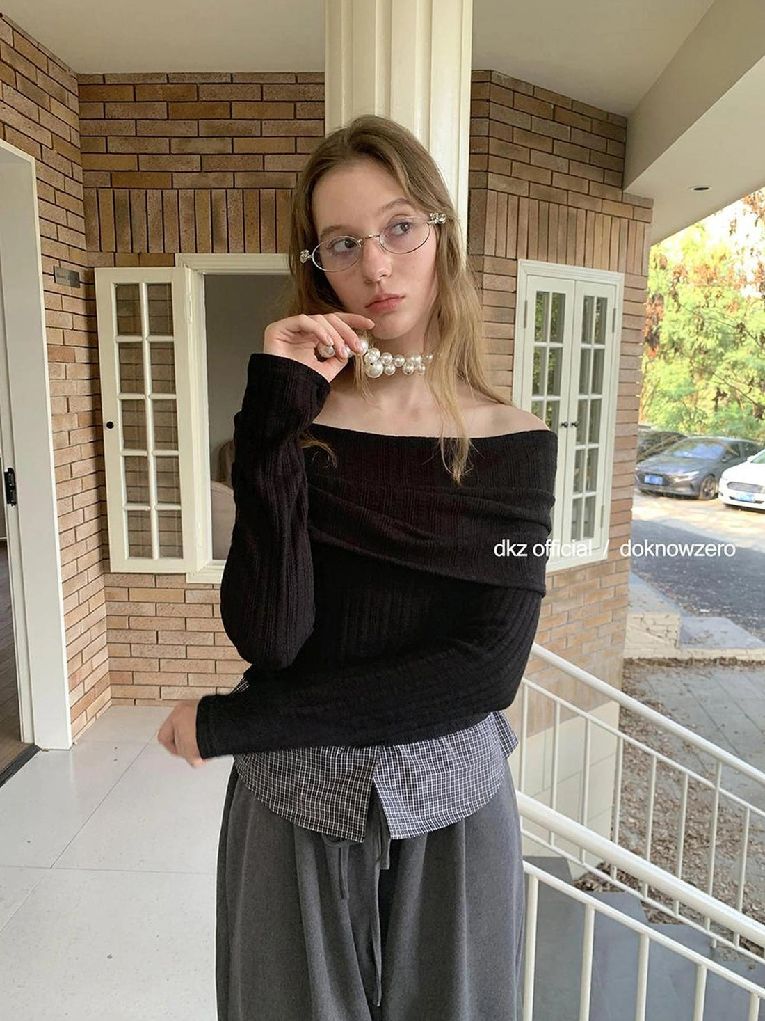 DKZ OFFICIAL Black Mock Neck Ribbed Knit Top With Hem Detail