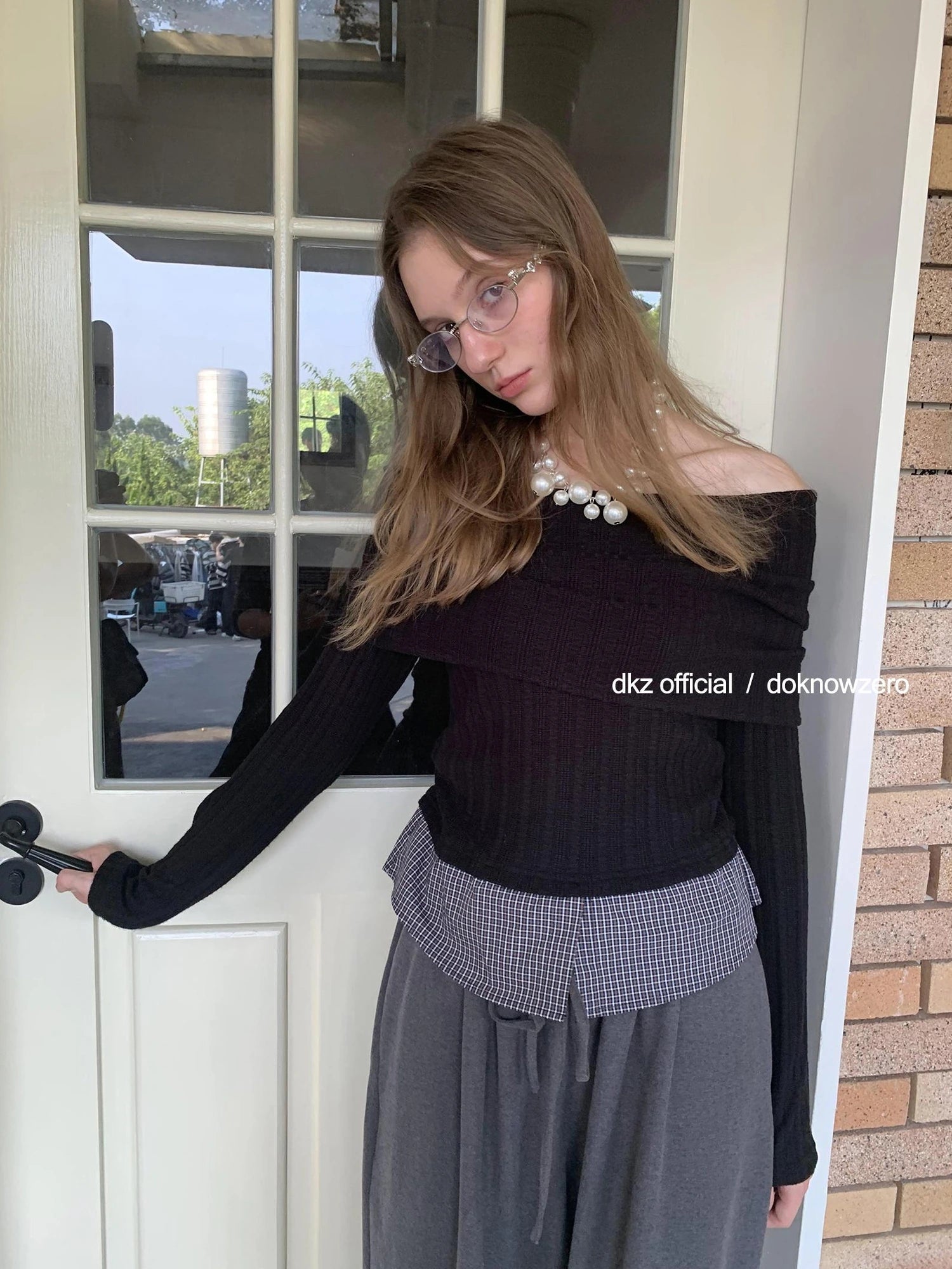 DKZ OFFICIAL Black Mock Neck Ribbed Knit Top With Hem Detail