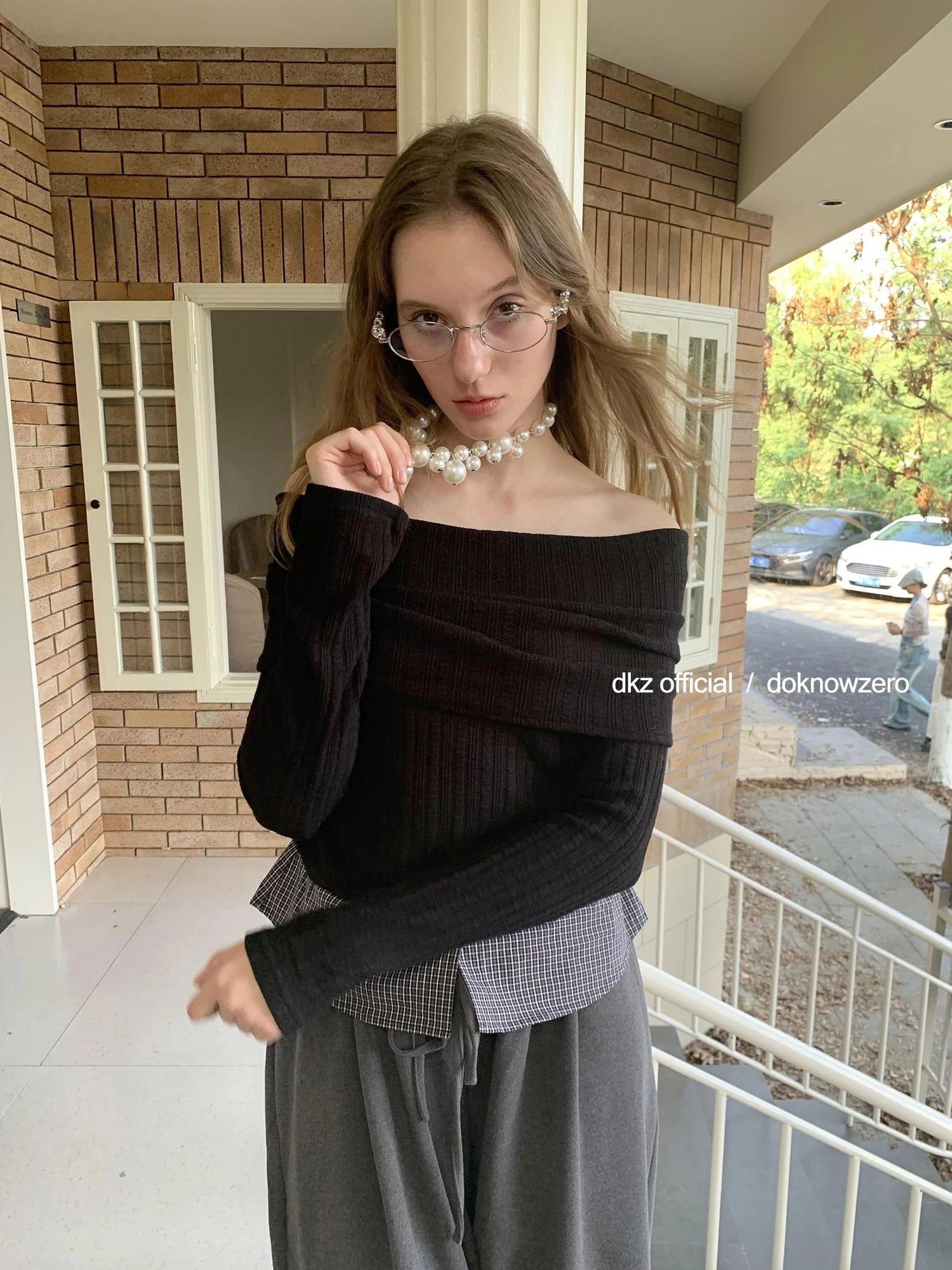 DKZ OFFICIAL Black Mock Neck Ribbed Knit Top With Hem Detail