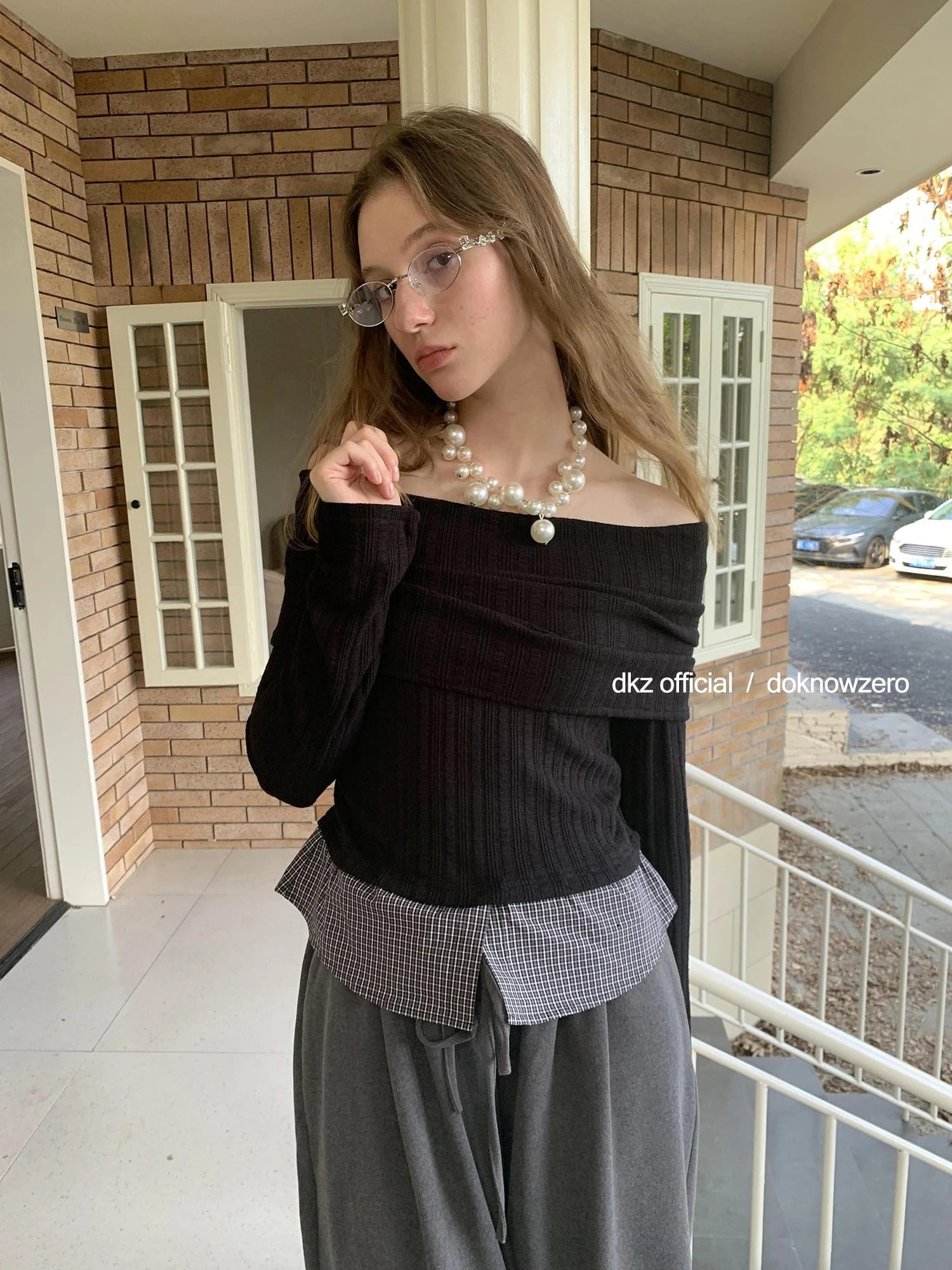 DKZ OFFICIAL Black Mock Neck Ribbed Knit Top With Hem Detail