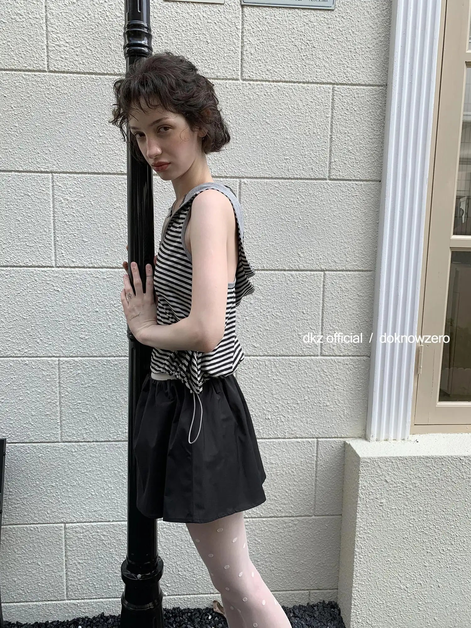 DKZ OFFICIAL Black Pleated A Line Mini Skirt