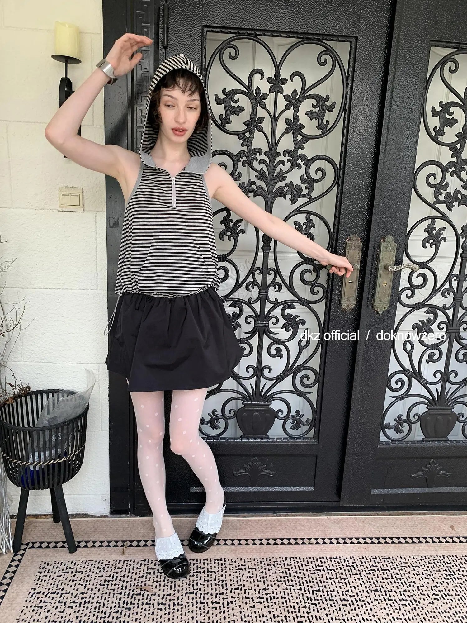 DKZ OFFICIAL Black Pleated A Line Mini Skirt