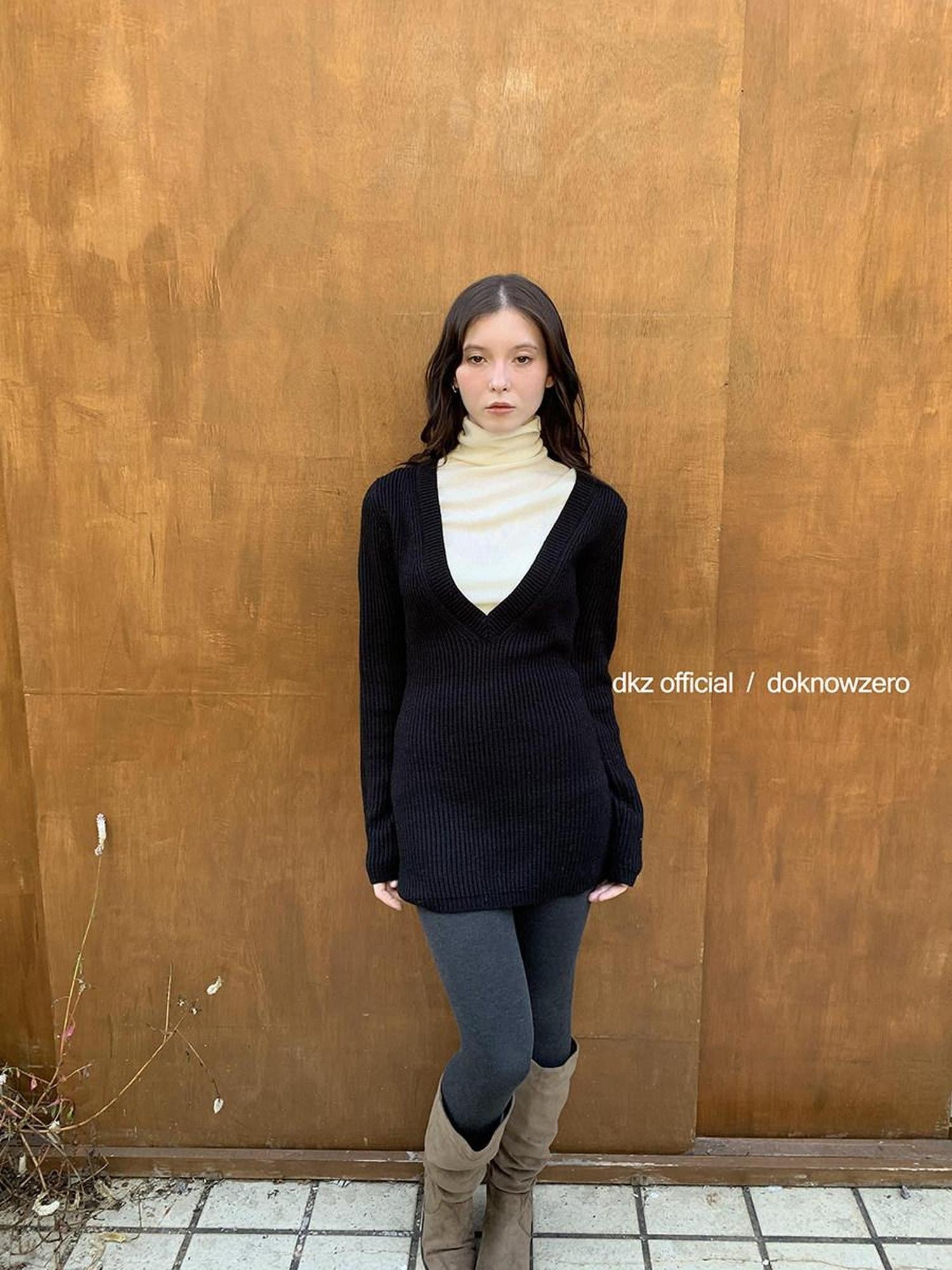 DKZ OFFICIAL Black V-neck Knit Fitted Waist Women&