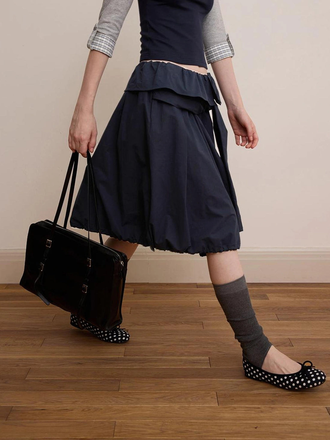 DKZ OFFICIAL Black Waist Tie Pleated Midi Skirt
