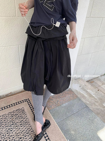 DKZ OFFICIAL Black Waist Tie Pleated Midi Skirt