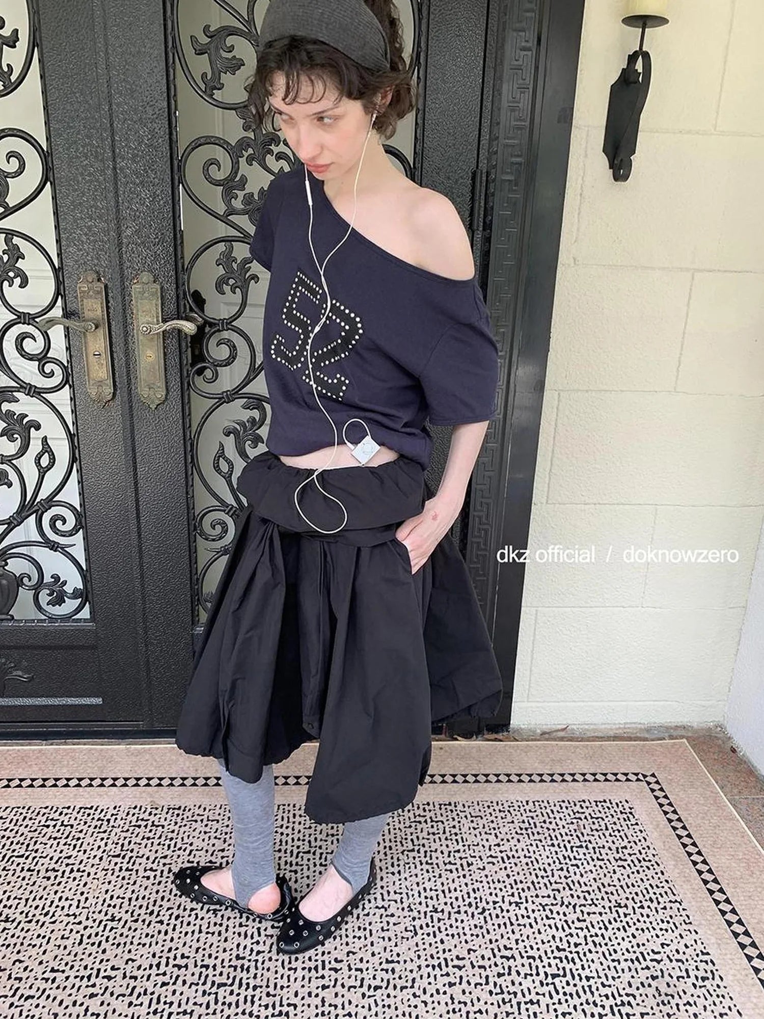 DKZ OFFICIAL Black Waist Tie Pleated Midi Skirt