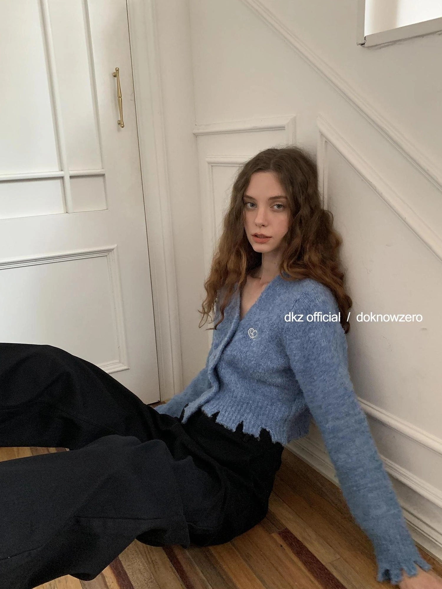 DKZ OFFICIAL Blue Cropped Distressed Knit Cardigan