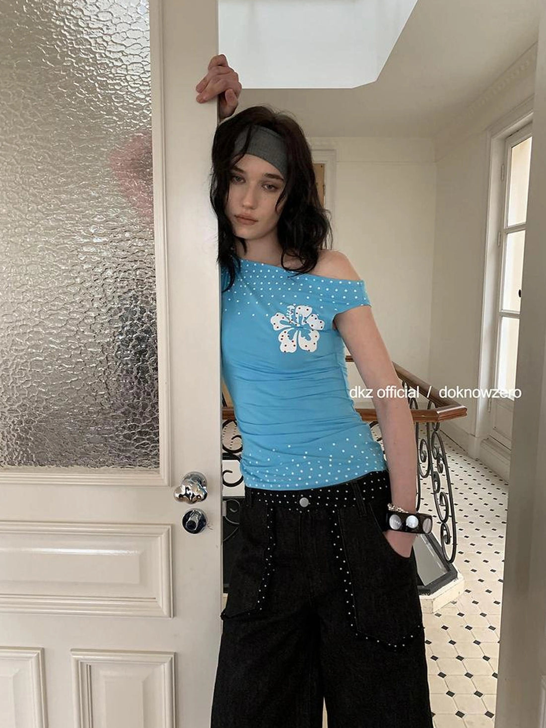 DKZ OFFICIAL Blue Floral Print Asymmetrical Sleeveless Top