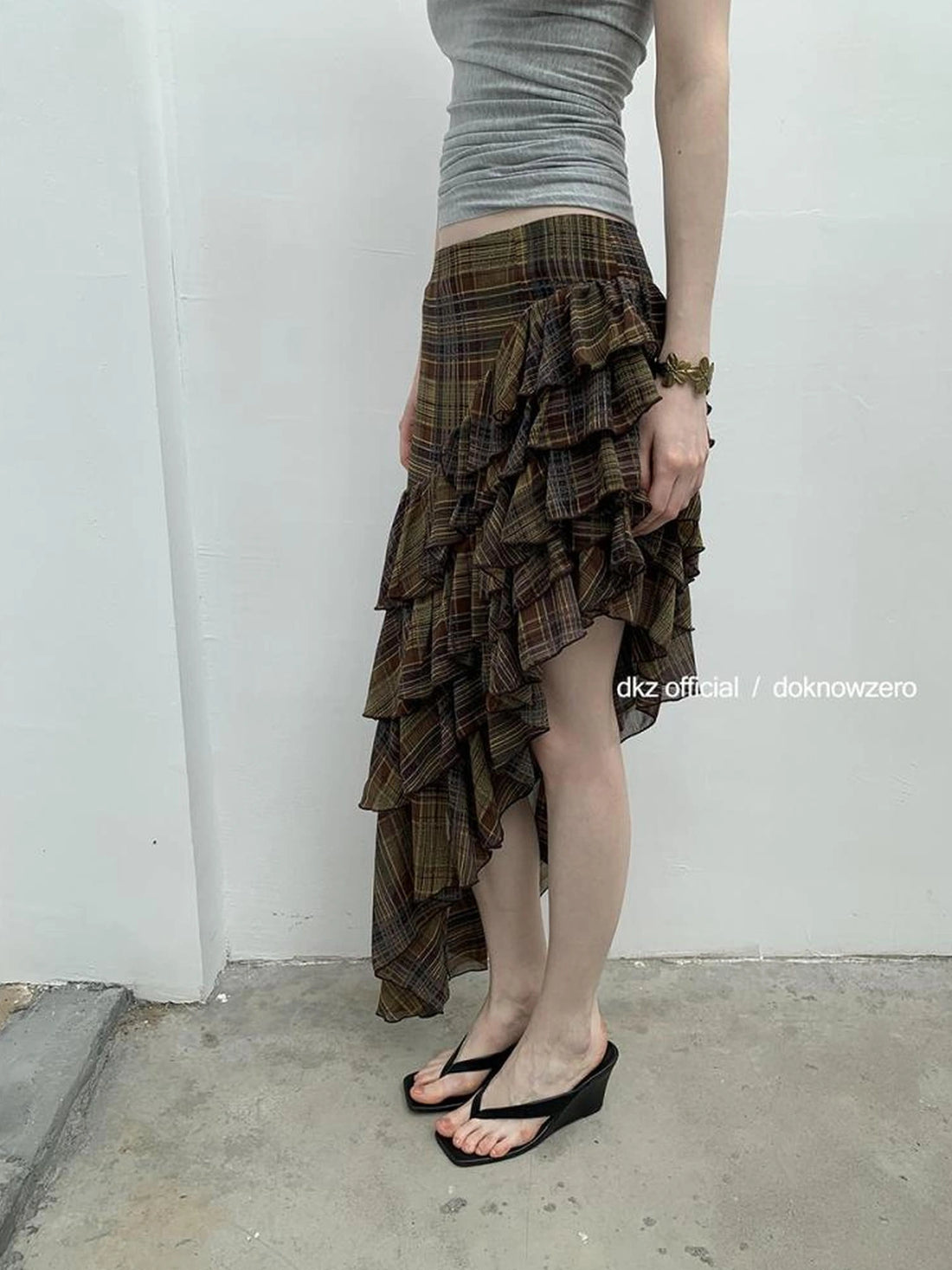 DKZ OFFICIAL Brown Plaid Asymmetric Ruffle Hem Midi Skirt