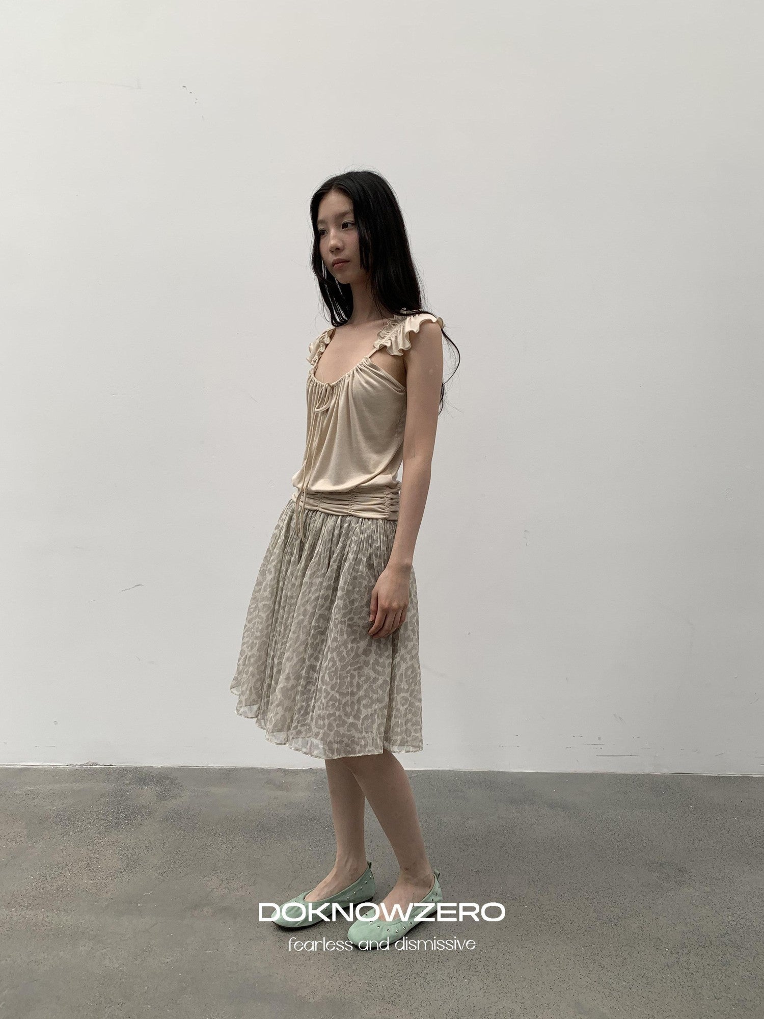 DKZ OFFICIAL Camel Ruffle Pleated Cropped Strappy Straight Women&