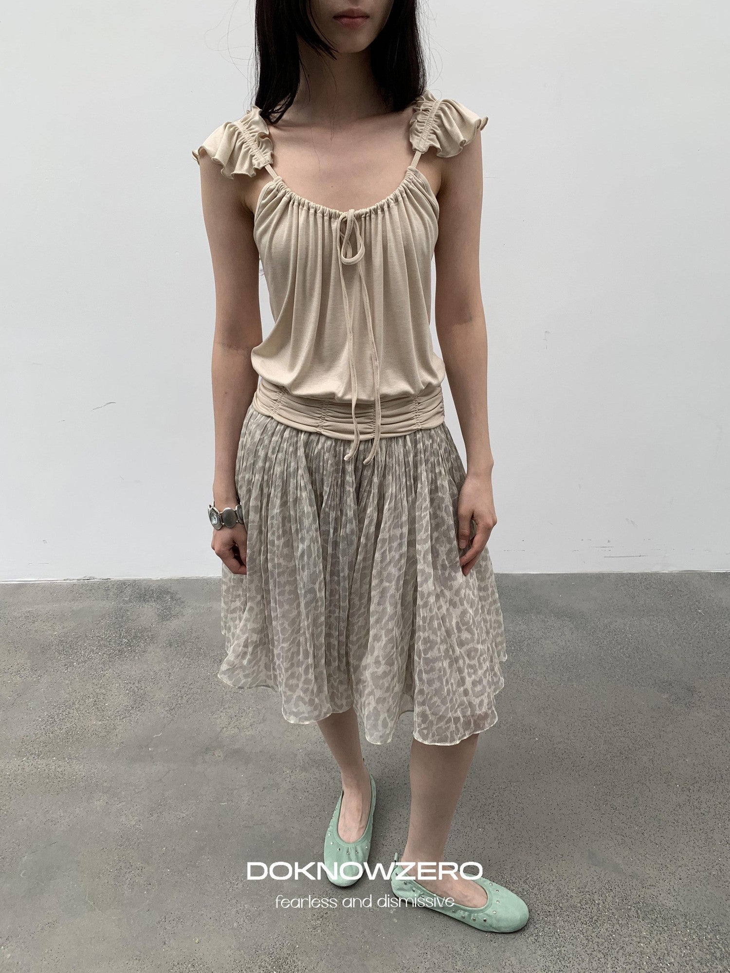 DKZ OFFICIAL Camel Ruffle Pleated Cropped Strappy Straight Women&