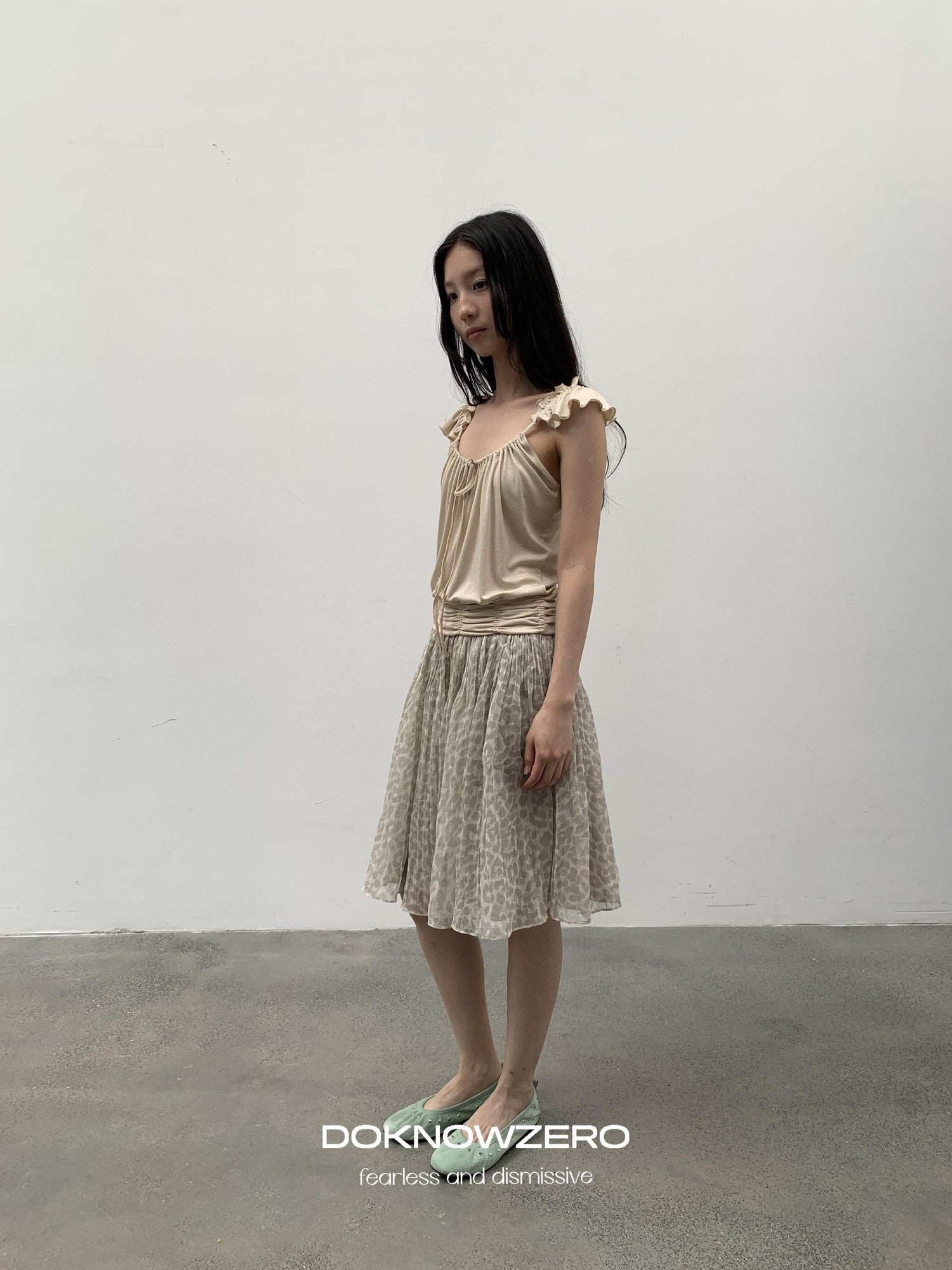 DKZ OFFICIAL Camel Ruffle Pleated Cropped Strappy Straight Women&