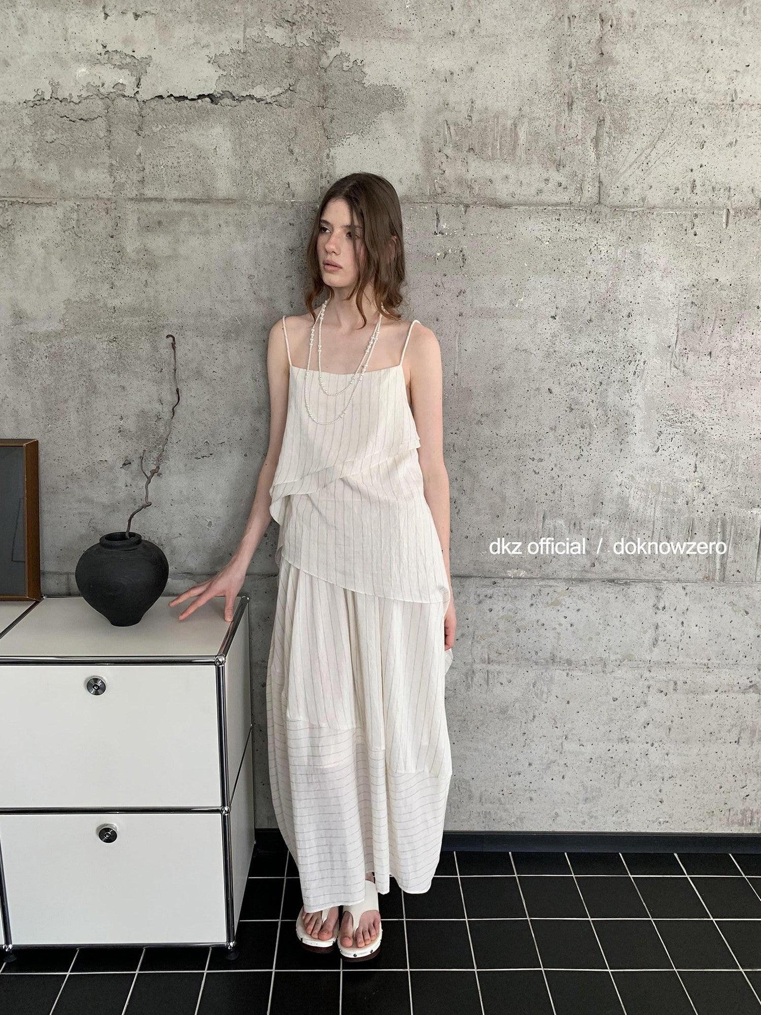DKZ OFFICIAL Camel Striped Asymmetrical Women&