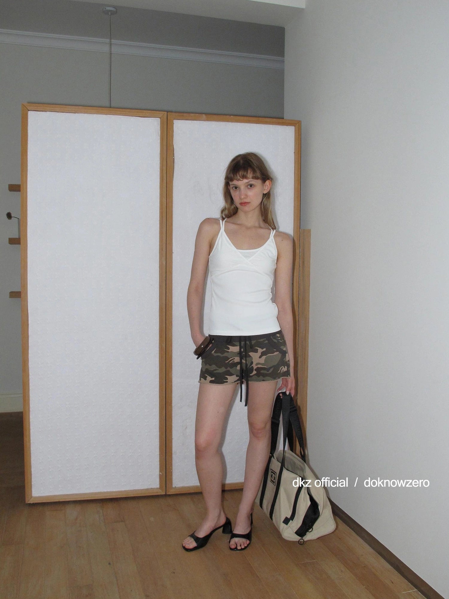 DKZ OFFICIAL Camouflage Embroidered Letter Print Denim Shorts