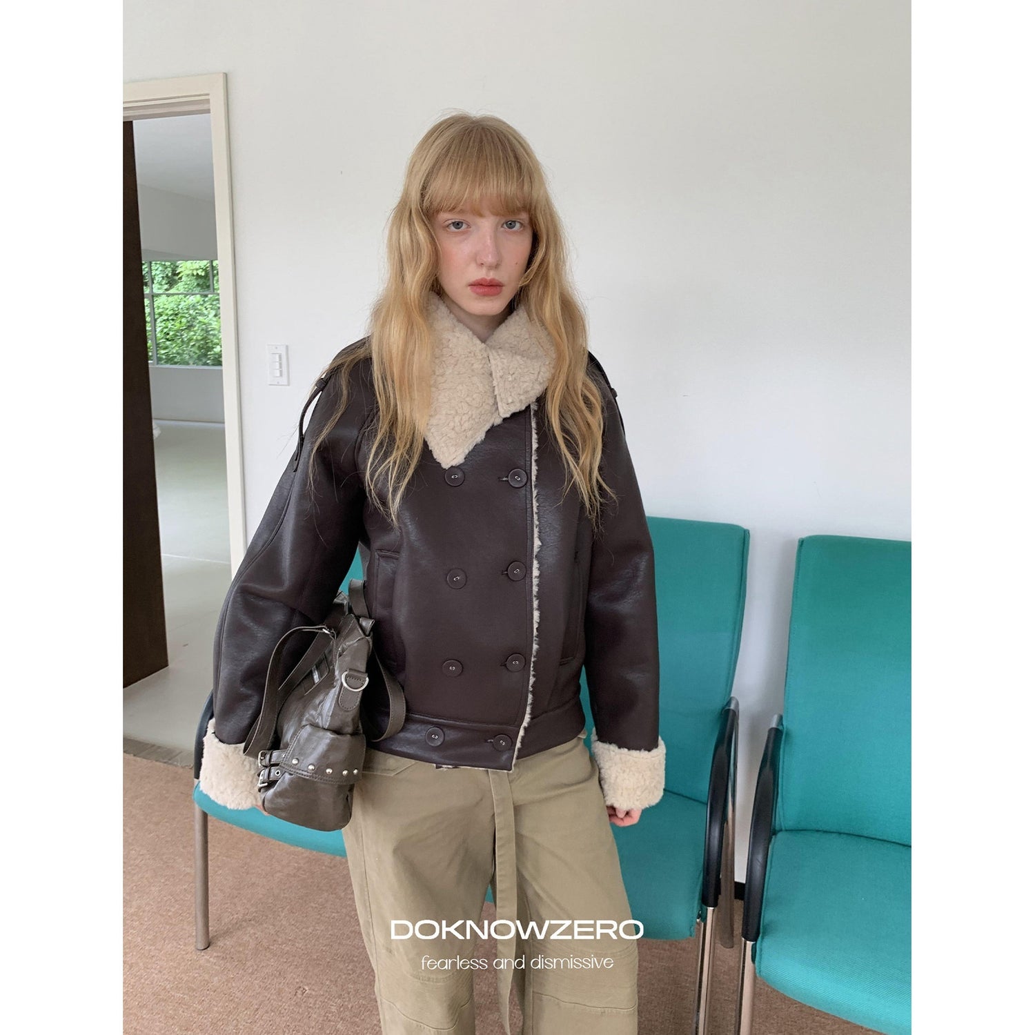 DKZ_OFFICIAL_Coffee_Panel_Shearling_Lapel_Double_Breasted_Women&
