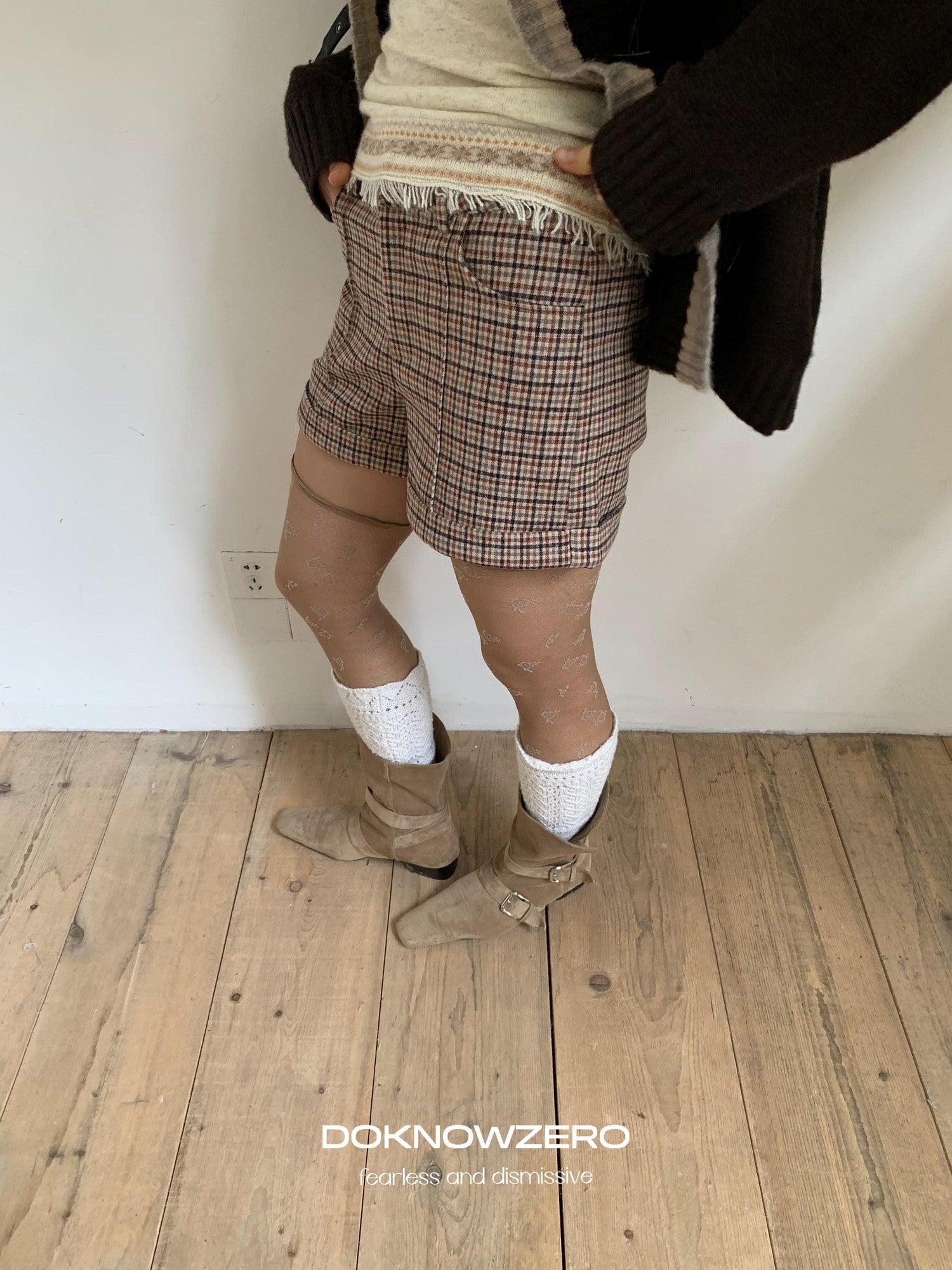 DKZ OFFICIAL Coffee Plaid Zip Pocket Straight Women&