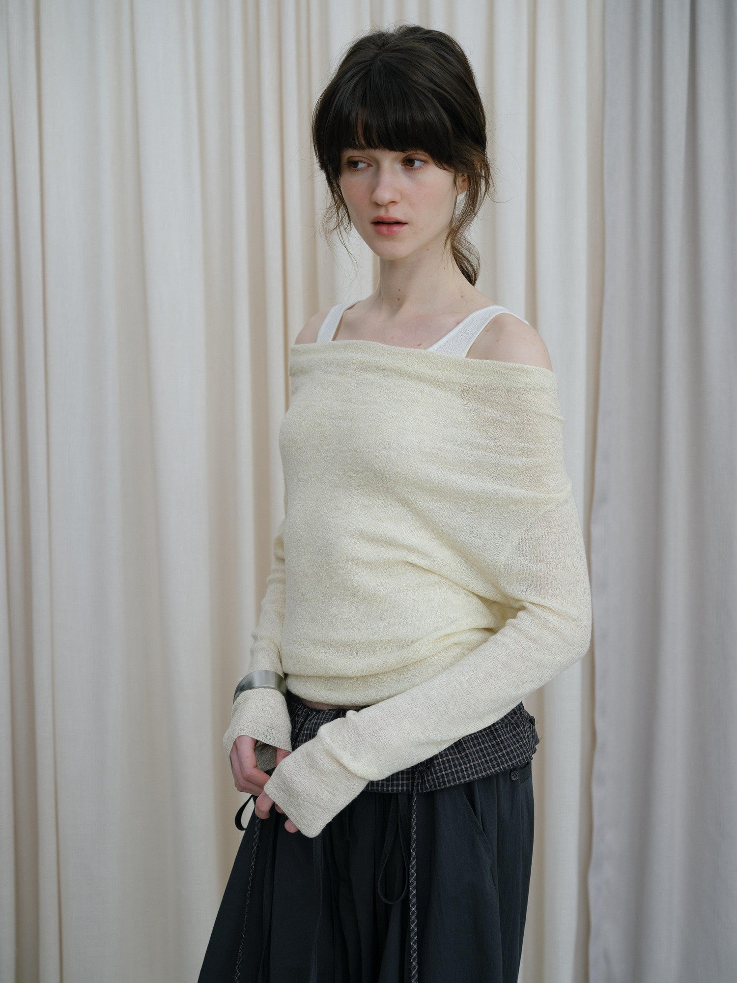 DKZ OFFICIAL Colorblock Faux Layered Drape Neck Women&