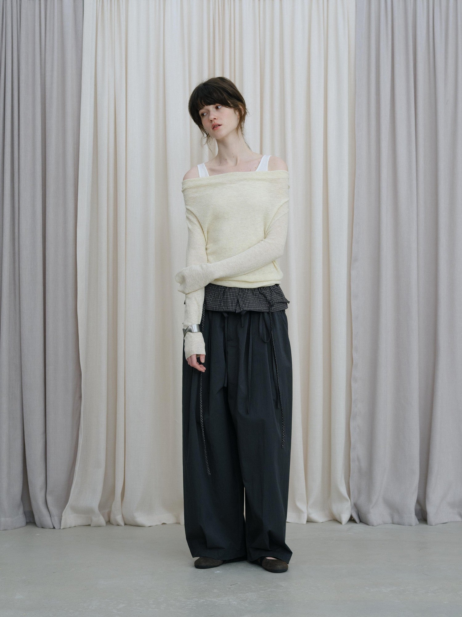 DKZ OFFICIAL Colorblock Faux Layered Drape Neck Women&