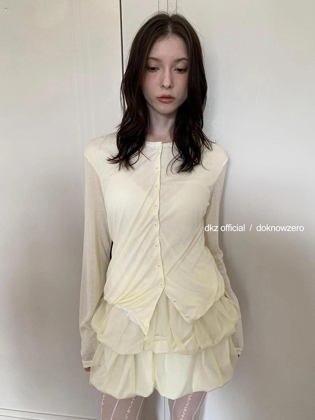 DKZ OFFICIAL Contrast Button Knit Cardigan In Lyocell