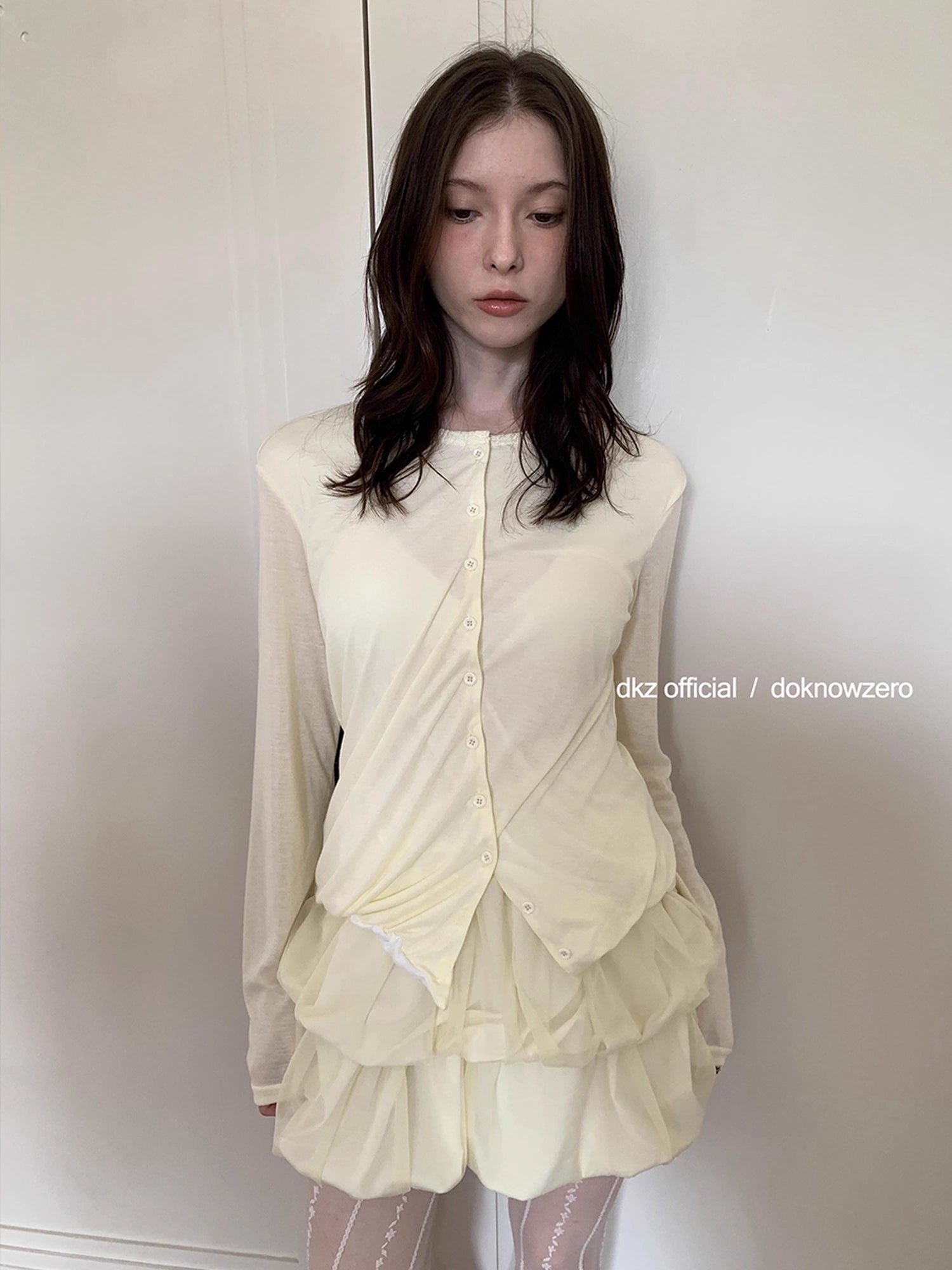 DKZ_OFFICIAL_Contrast_Button_Knit_Cardigan_In_Lyocell_MISSTT