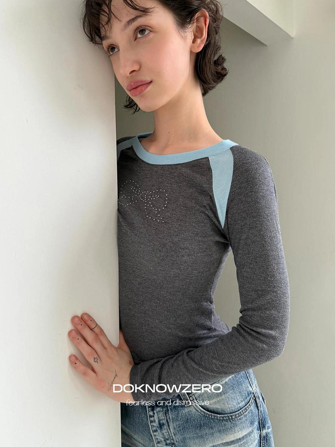 DKZ OFFICIAL Contrast Color Raglan Sleeve Long Sleeve Top With Rhinestone Print