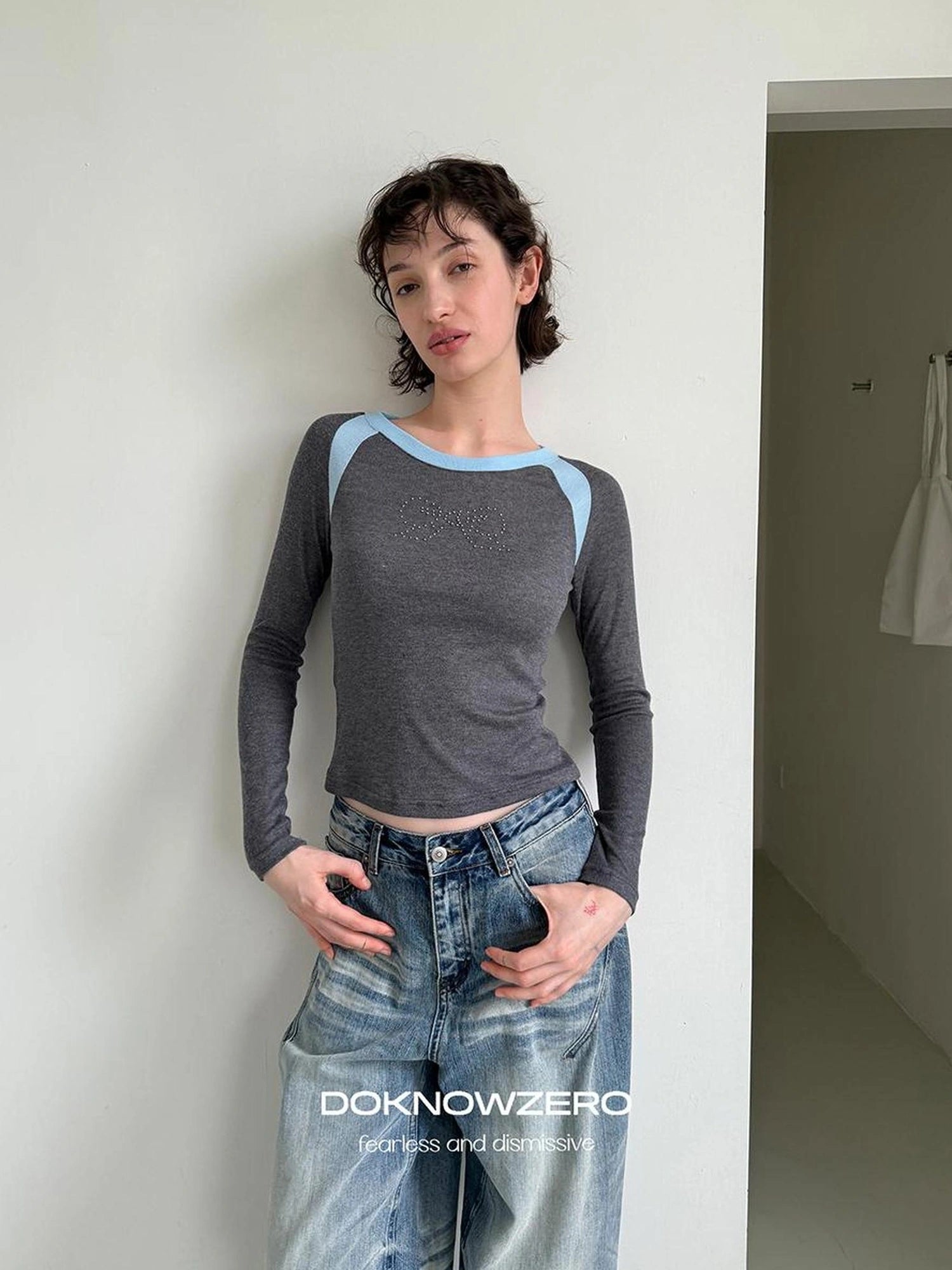 DKZ OFFICIAL Contrast Color Raglan Sleeve Long Sleeve Top With Rhinestone Print