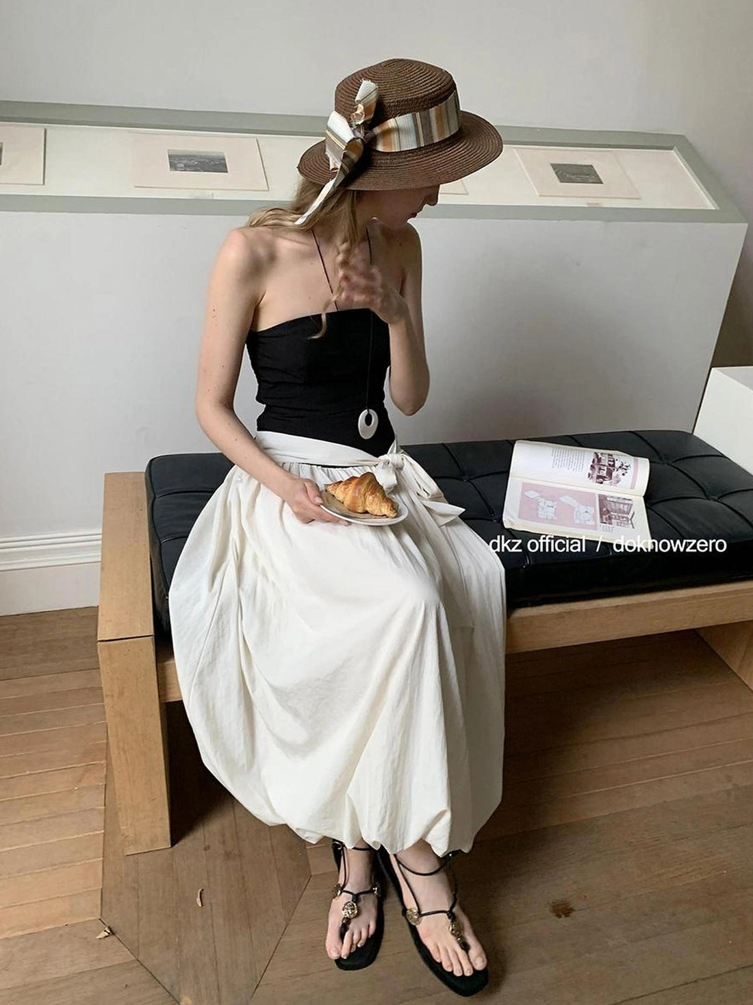 DKZ OFFICIAL Contrast Splicing Peplum Bustier Midi Dress