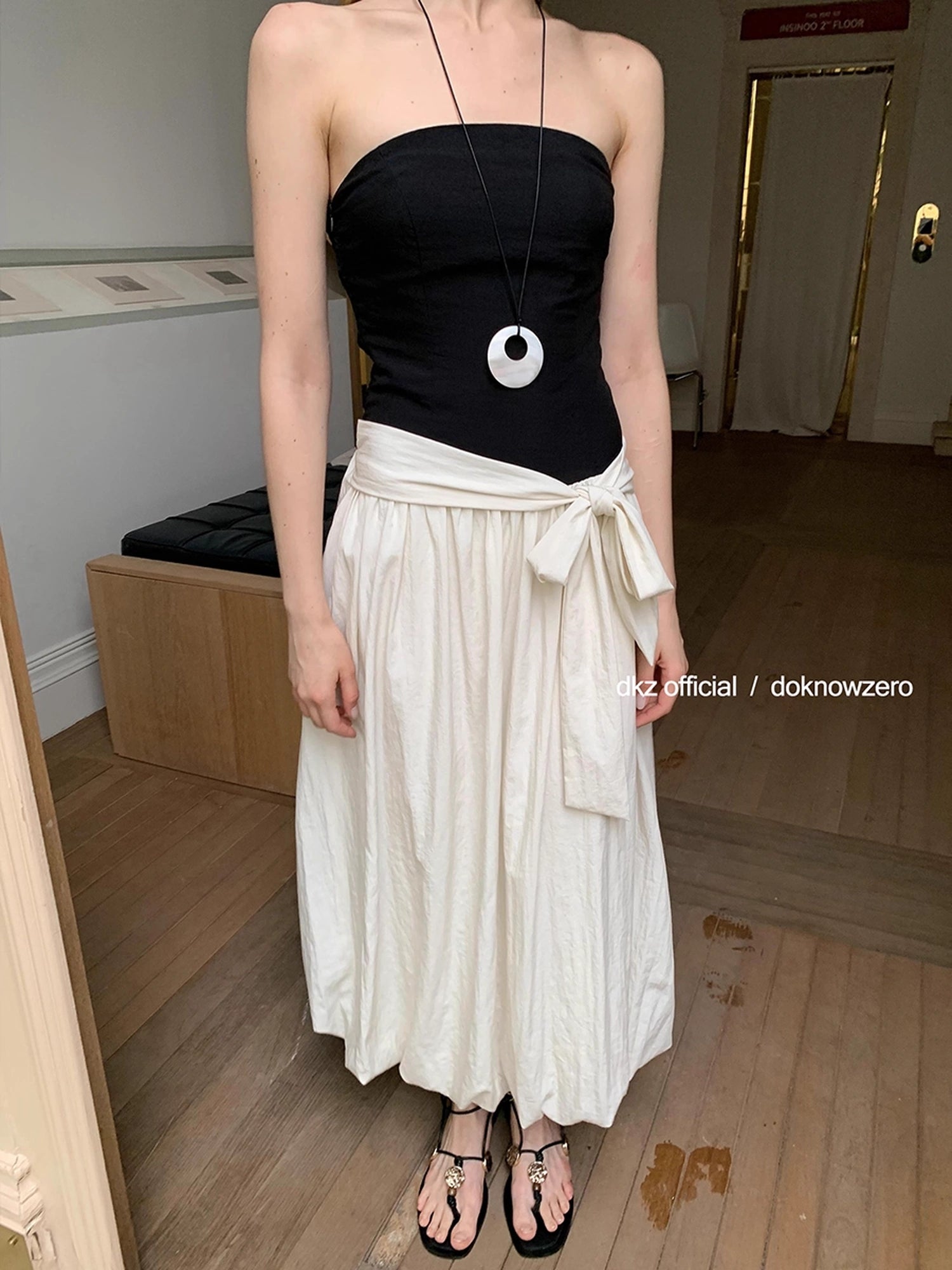 DKZ_OFFICIAL_Contrast_Splicing_Peplum_Bustier_Midi_Dress_MISSTT