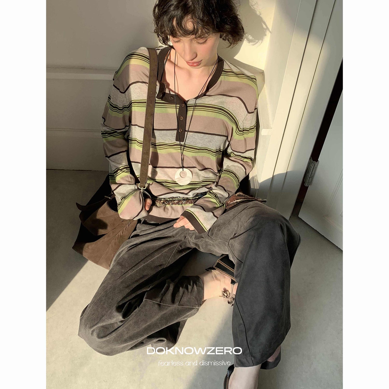 DKZ_OFFICIAL_Contrast_Stripe_Henley_Vintage_Women&
