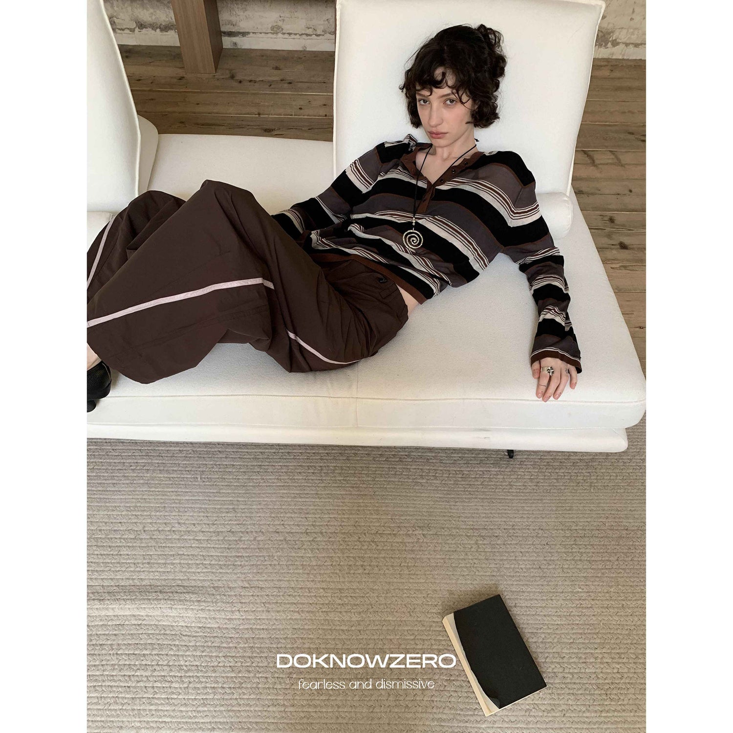 DKZ_OFFICIAL_Contrast_Stripe_Henley_Vintage_Women&